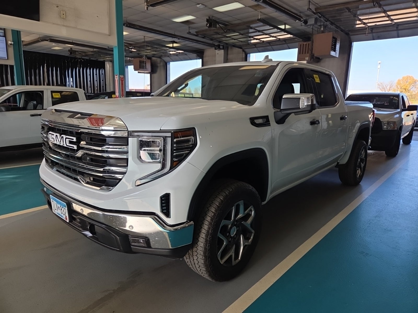 2024 GMC Sierra 1500 4WD Crew Cab 147" SLT