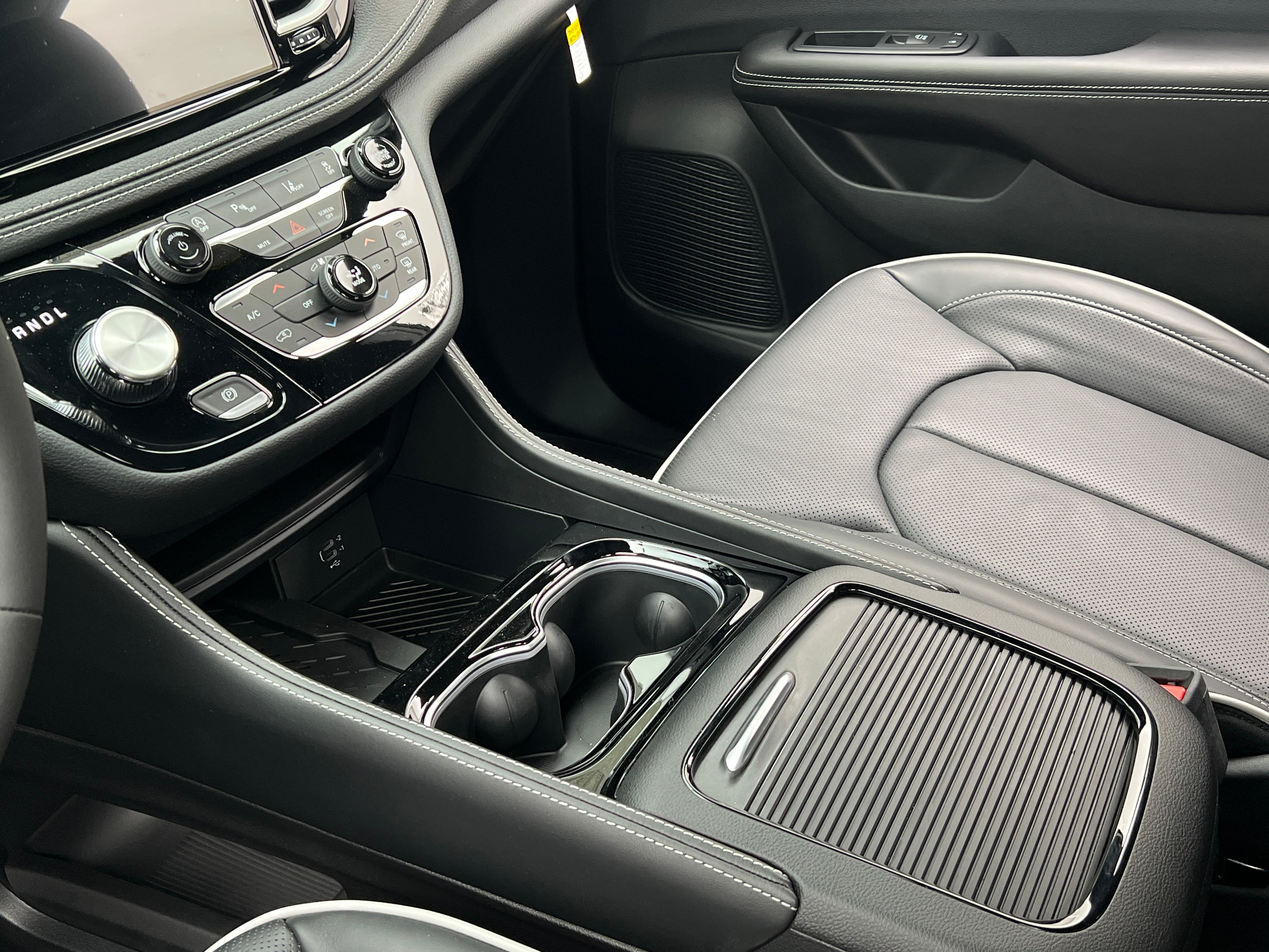 2027 Chrysler Pacifica