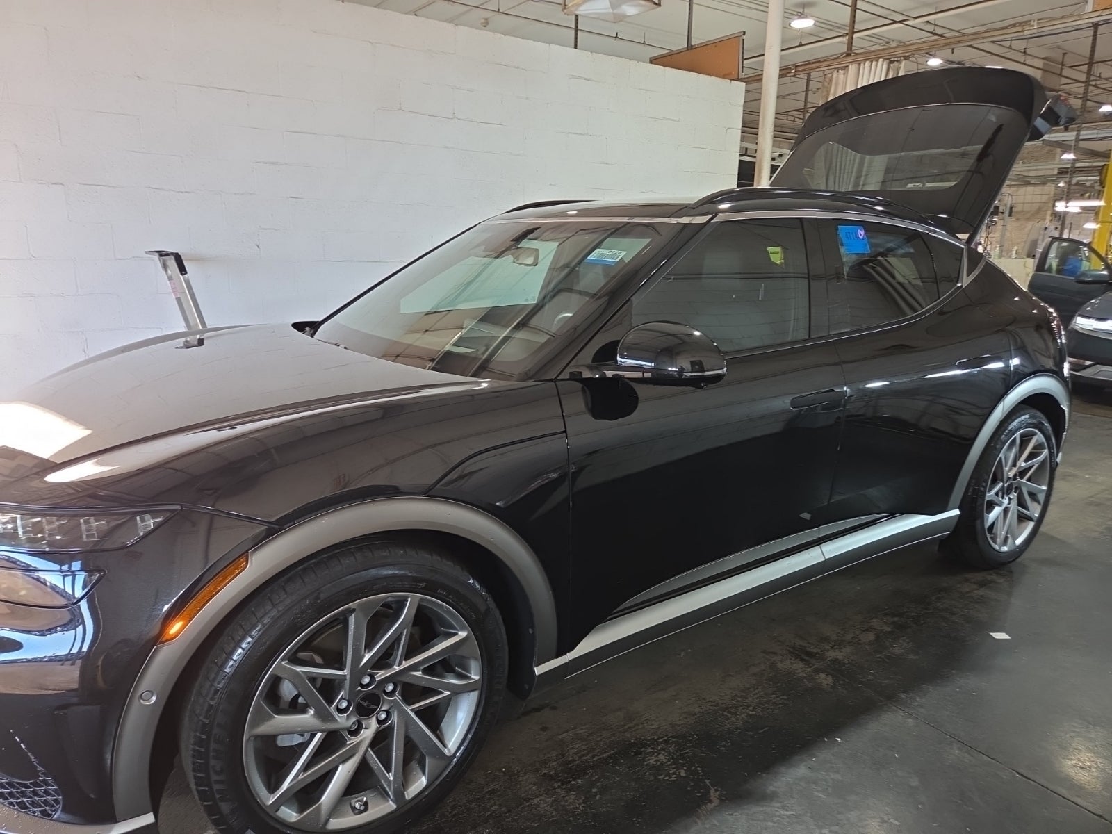 2023 Genesis GV60 Advanced