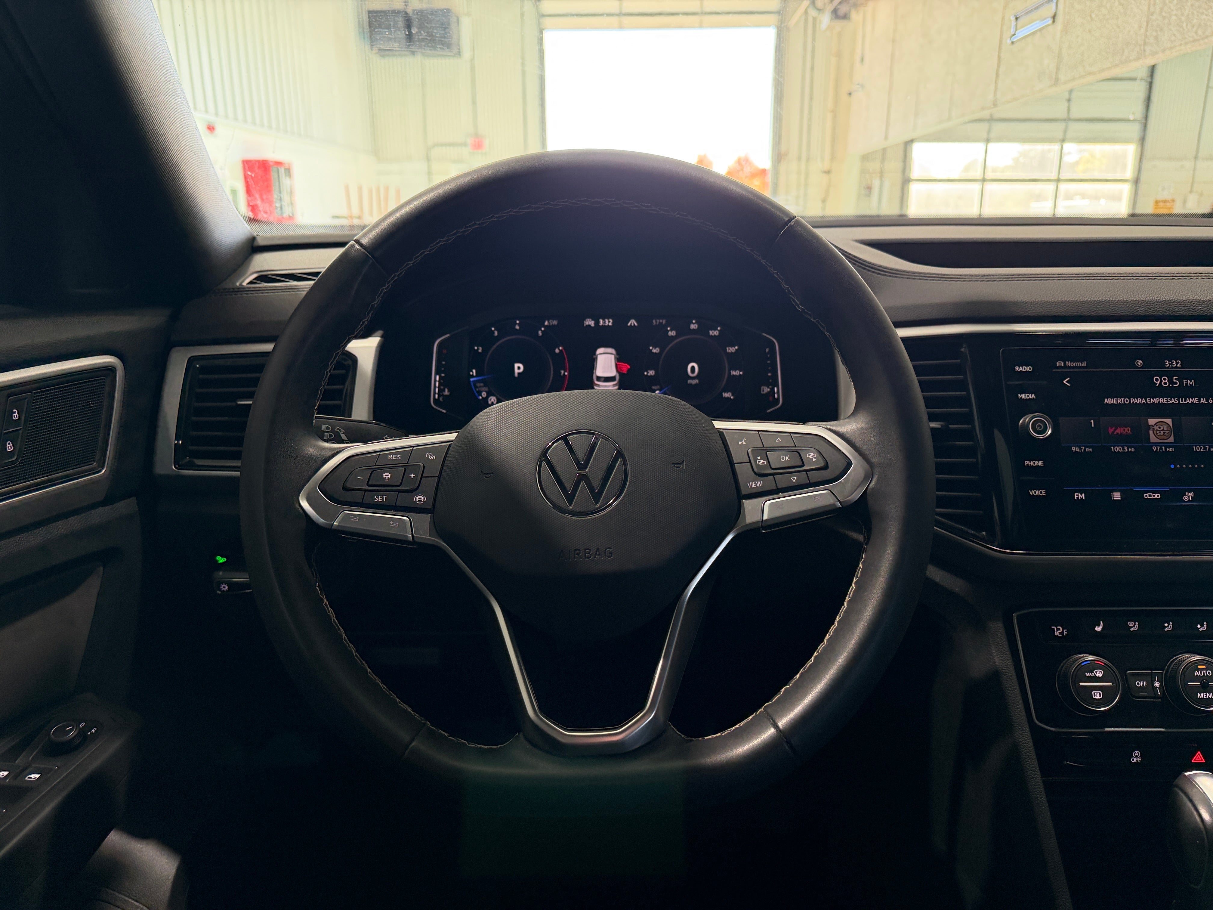 2023 Volkswagen Atlas Cross Sport SE w/Tech