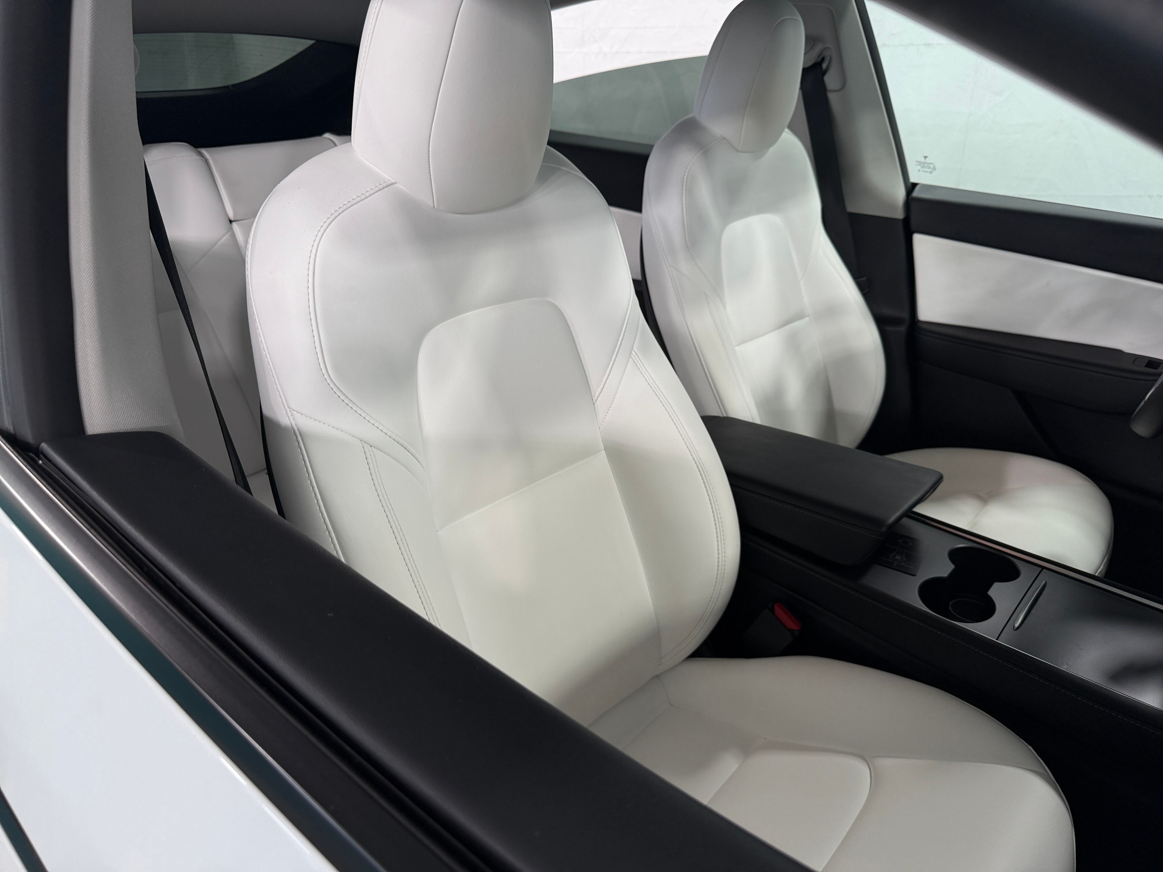 Used 2022 Tesla Model Y Long Range with VIN 7SAYGDEE3NF358053 for sale in Pewaukee, WI
