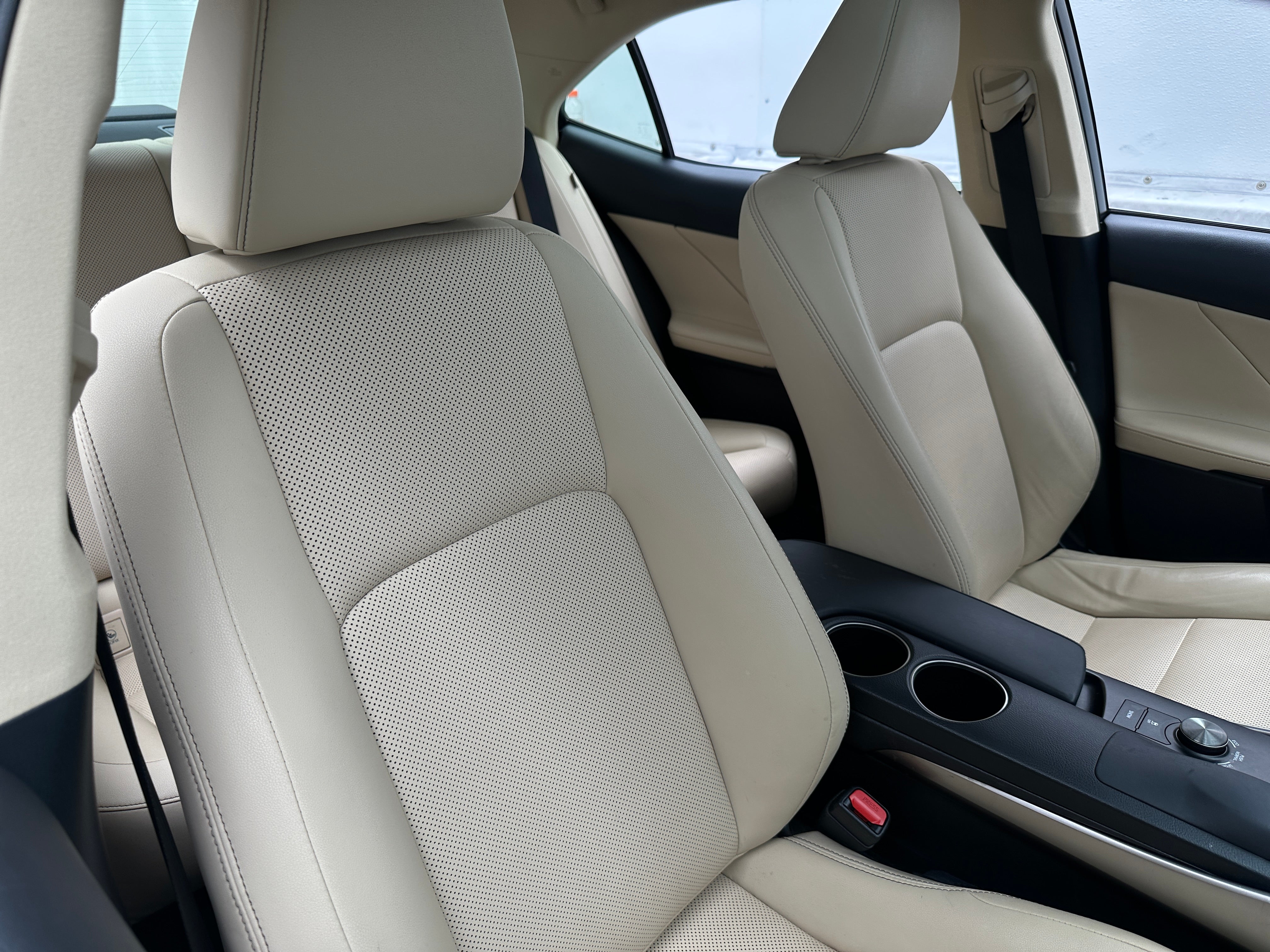2016 Lexus IS
