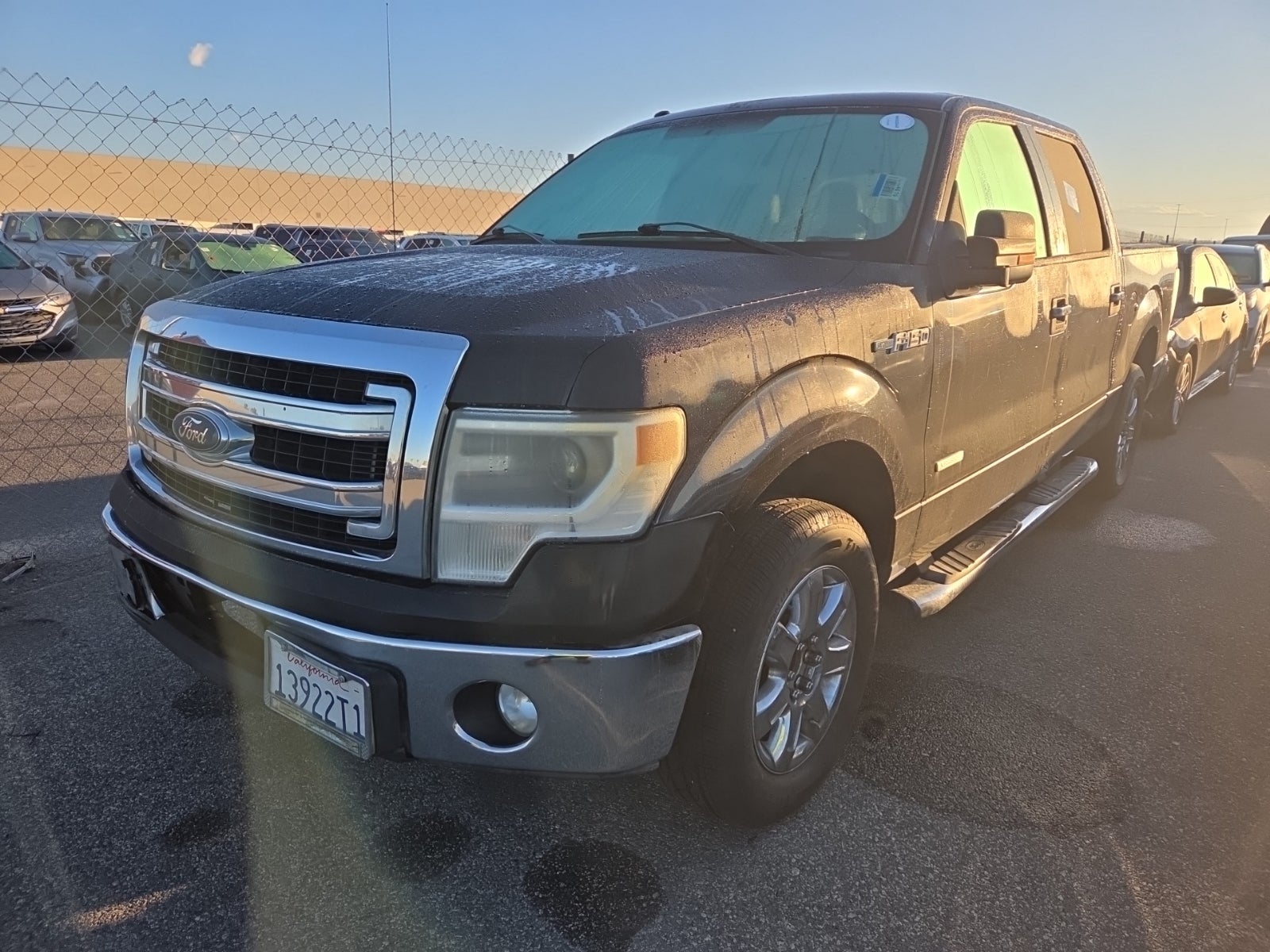 2014 Ford F-150 2WD Supercrew 145" XLT