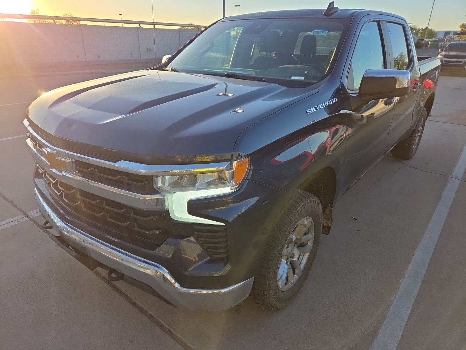 2023 Chevrolet Silverado 1500 4WD Crew Cab 147" LT W/1lt