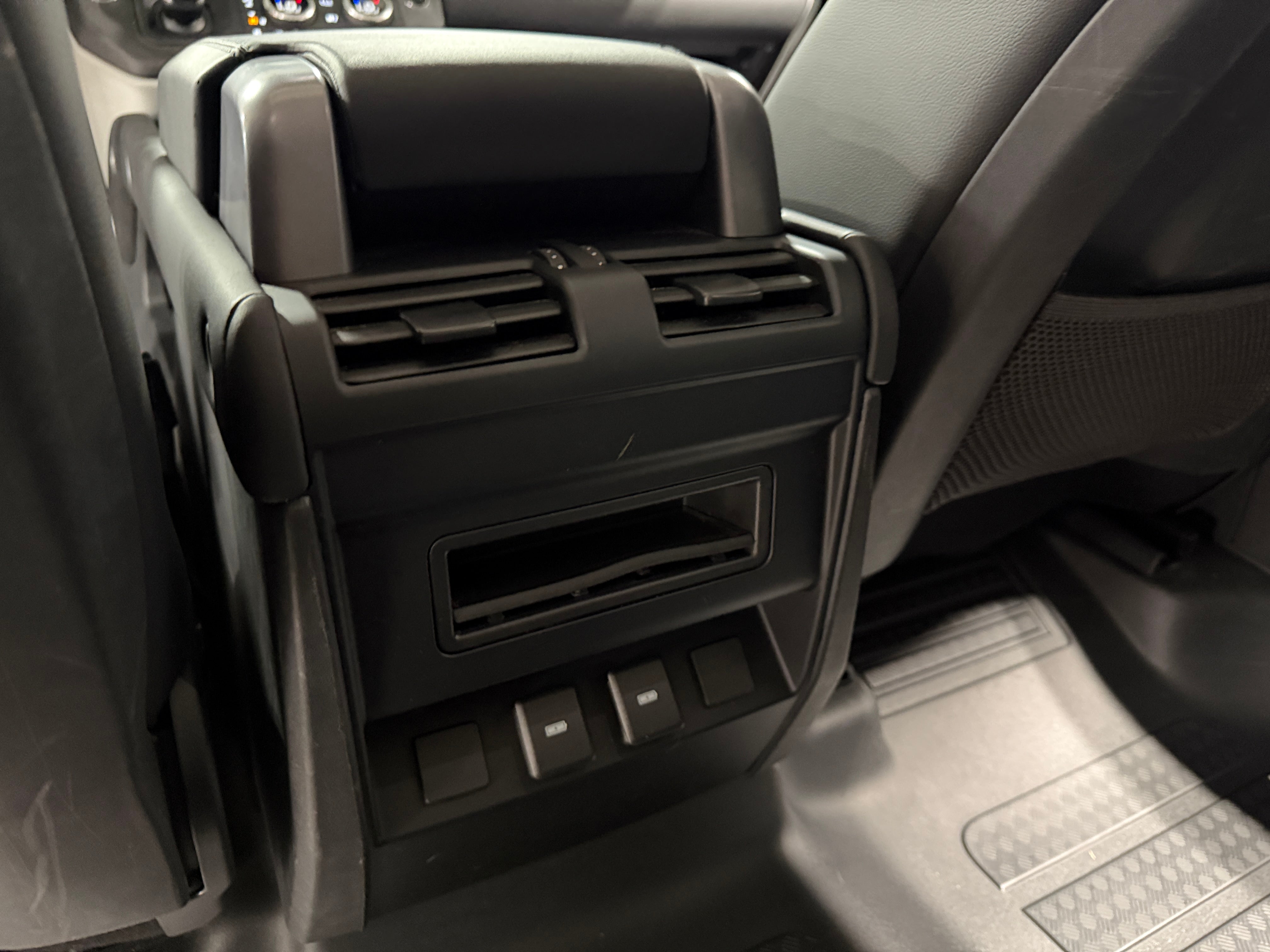 2024 Land Rover Defender