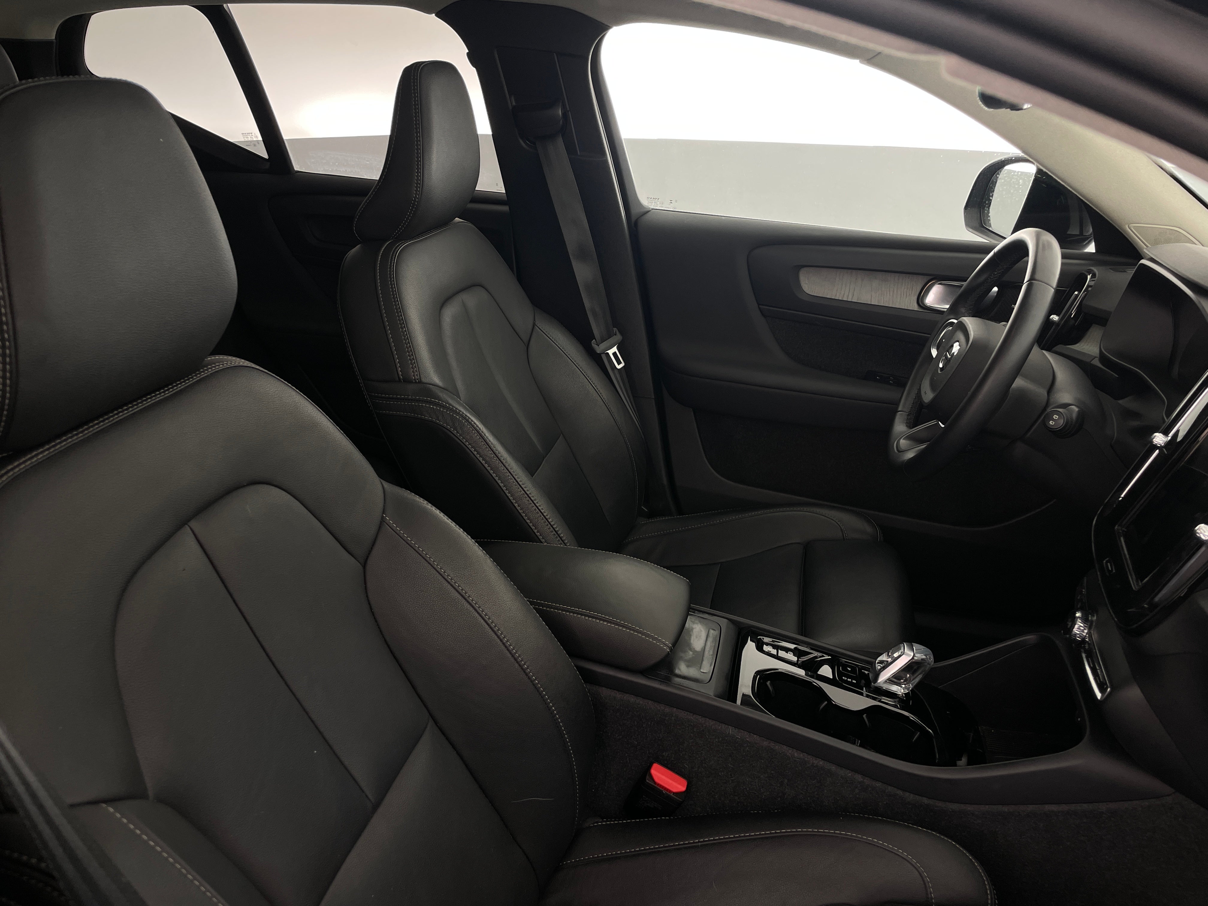 2024 Volvo XC40