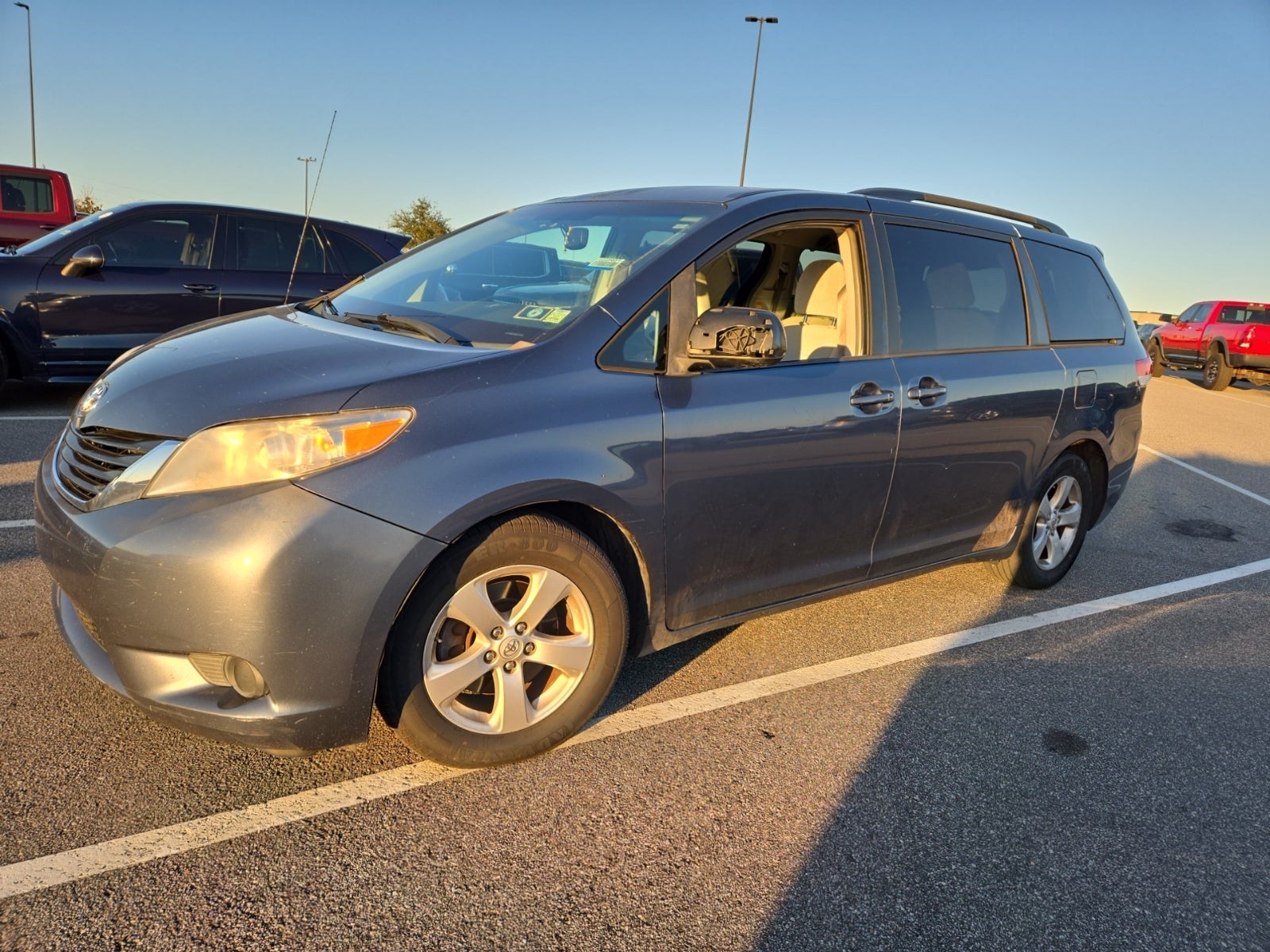 2014 Toyota Sienna LE