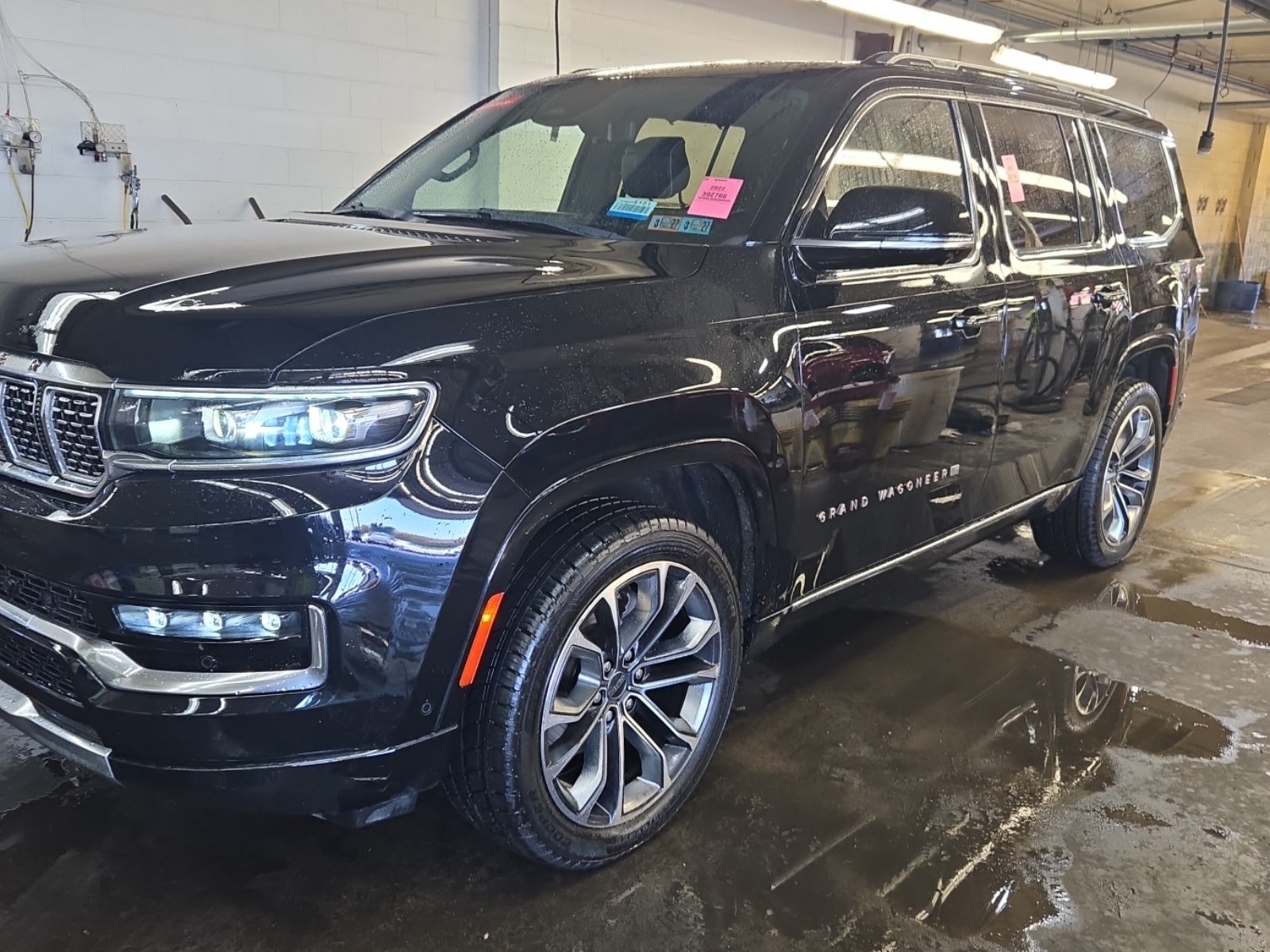 2022 Jeep Grand Wagoneer Series Iii
