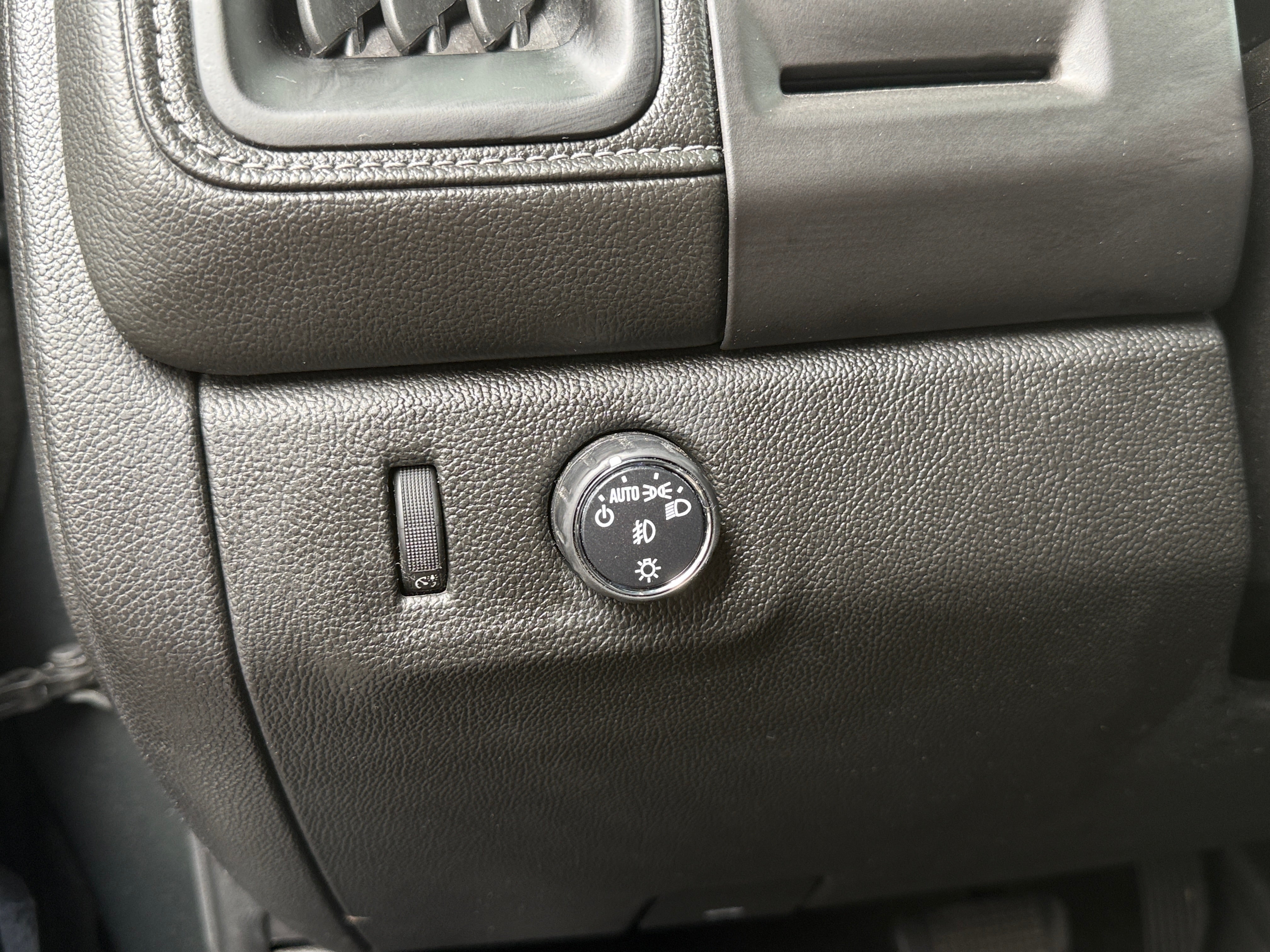 2016 GMC Canyon SLE