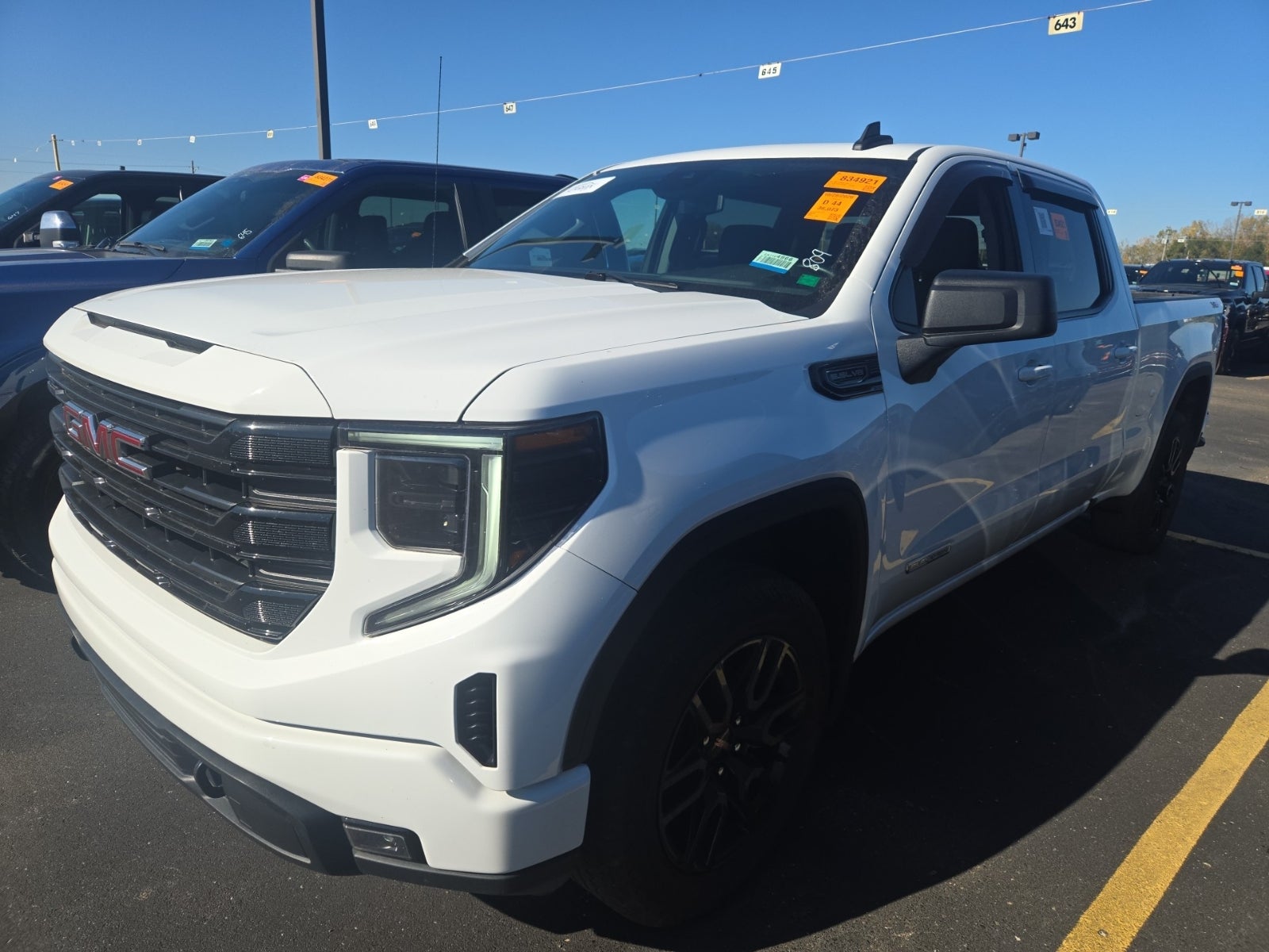 2024 GMC Sierra 1500 4WD Crew Cab 157" Elevation