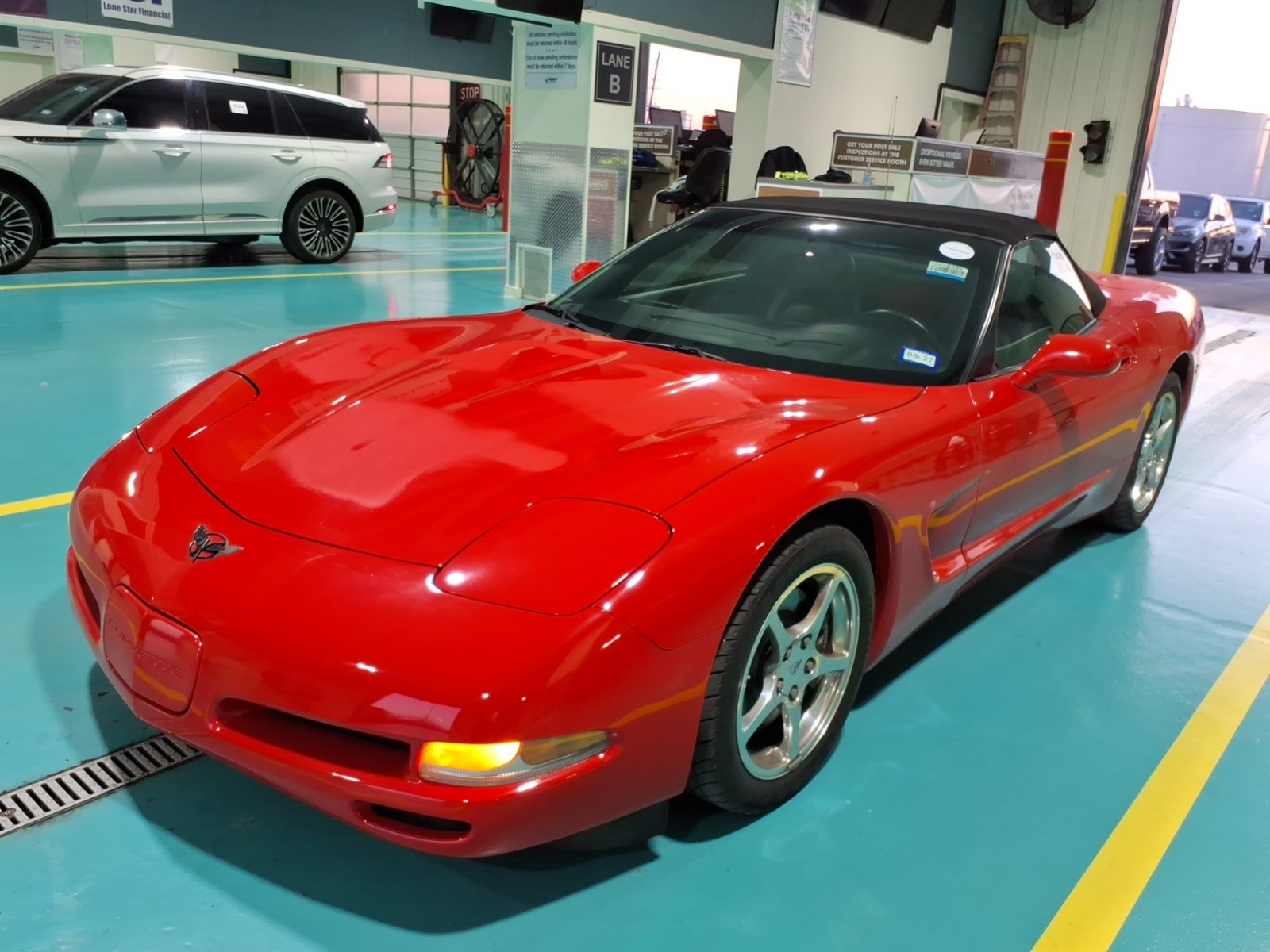 2001 Chevrolet Corvette 5.7l V8 Mfi Base 2d Convertible 2d
