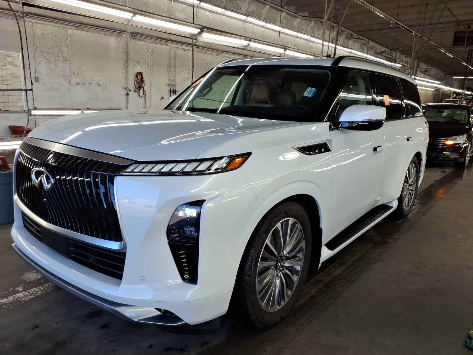 2026 Infiniti QX80 Luxe
