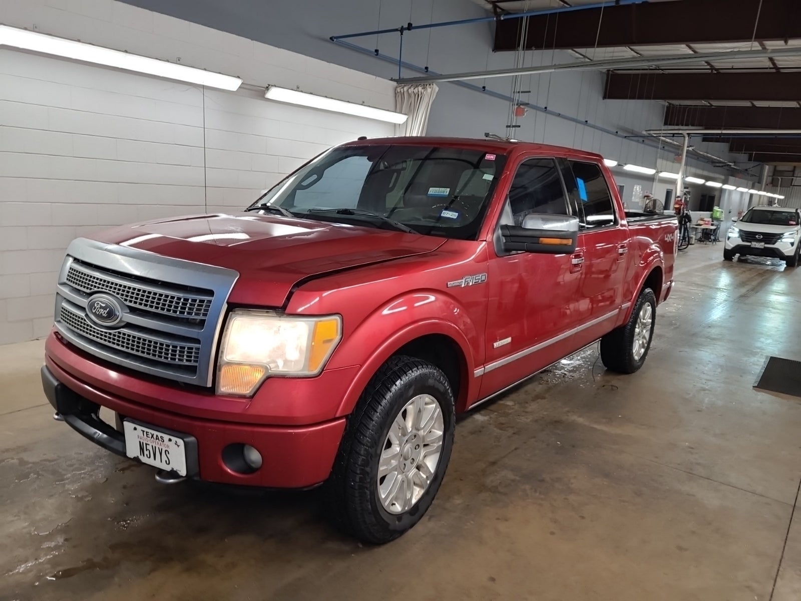 2012 Ford F-150 4WD Supercrew 145" Platinum