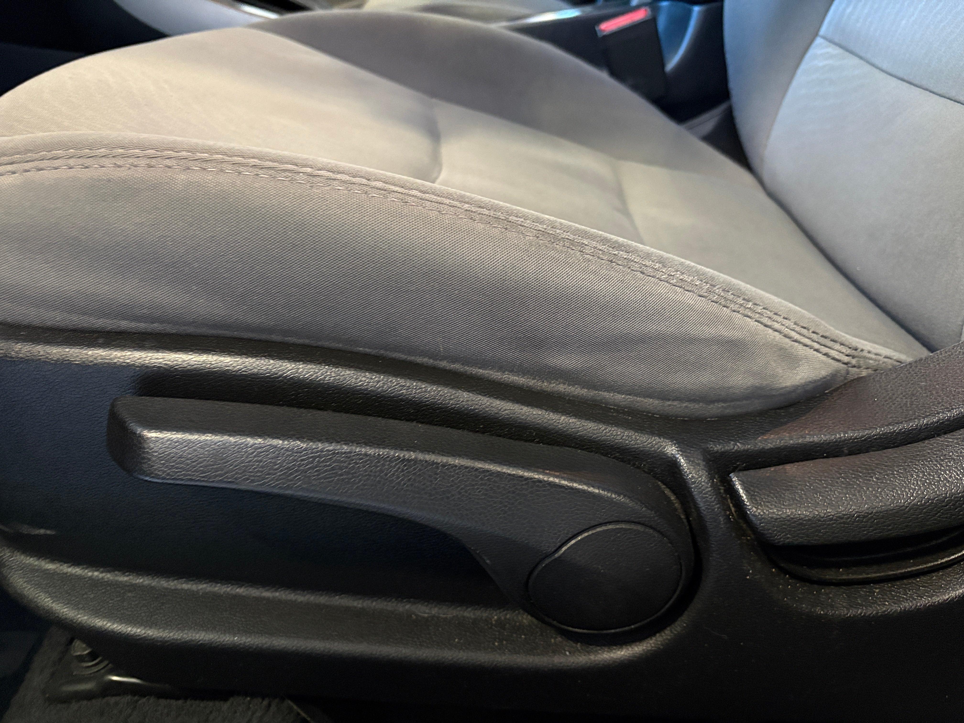 Used 2016 Hyundai Elantra SE with VIN 5NPDH4AE7GH674350 for sale in Pewaukee, WI