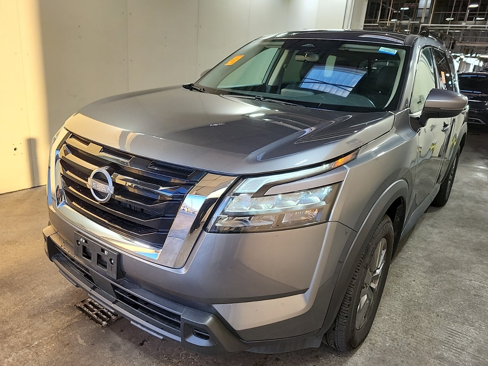 2025 Nissan Pathfinder SV
