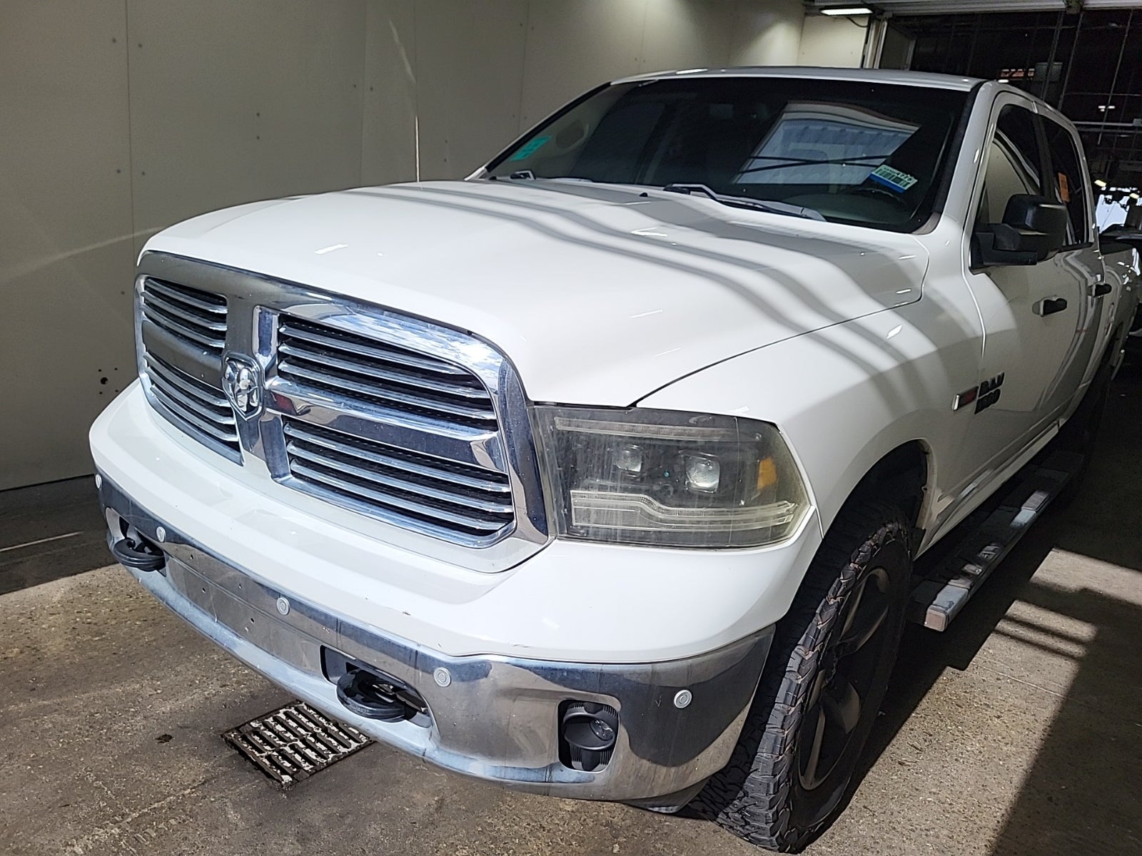 2016 Ram 1500 4WD Crew Cab 140.5" Big Horn