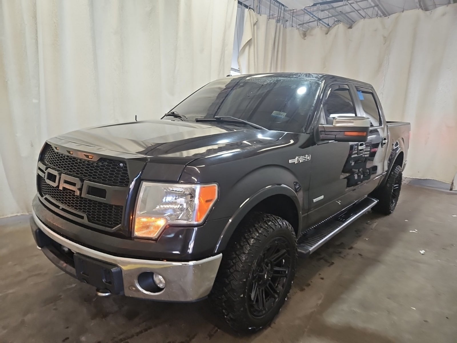 2012 Ford F-150 4WD Supercrew 145" Lariat