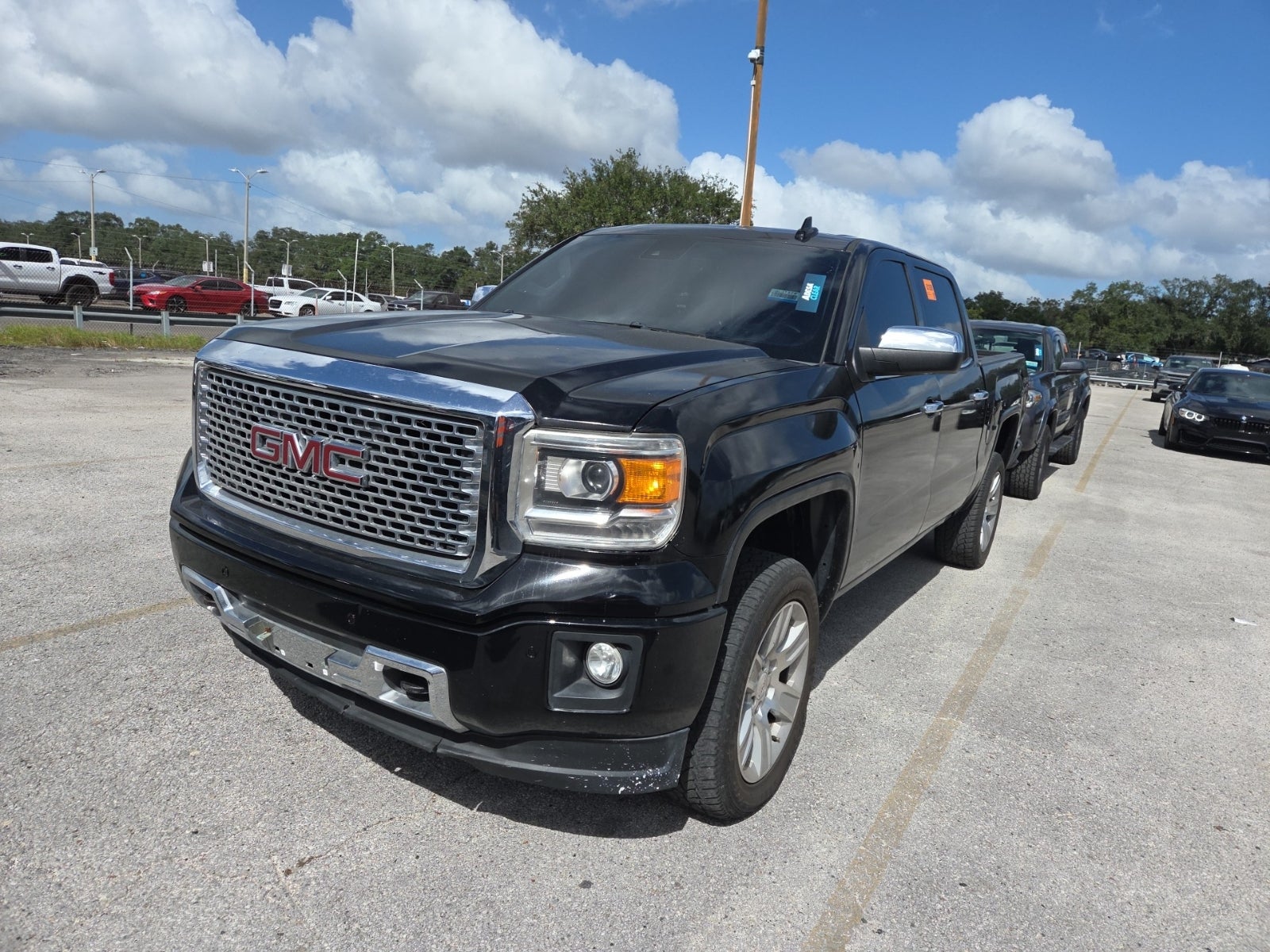 2015 GMC Sierra 1500 4WD Crew Cab 143.5" Denali