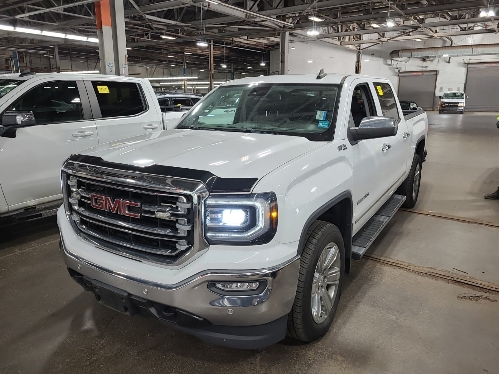 2018 GMC Sierra 1500 4WD Crew Cab 143.5" SLT