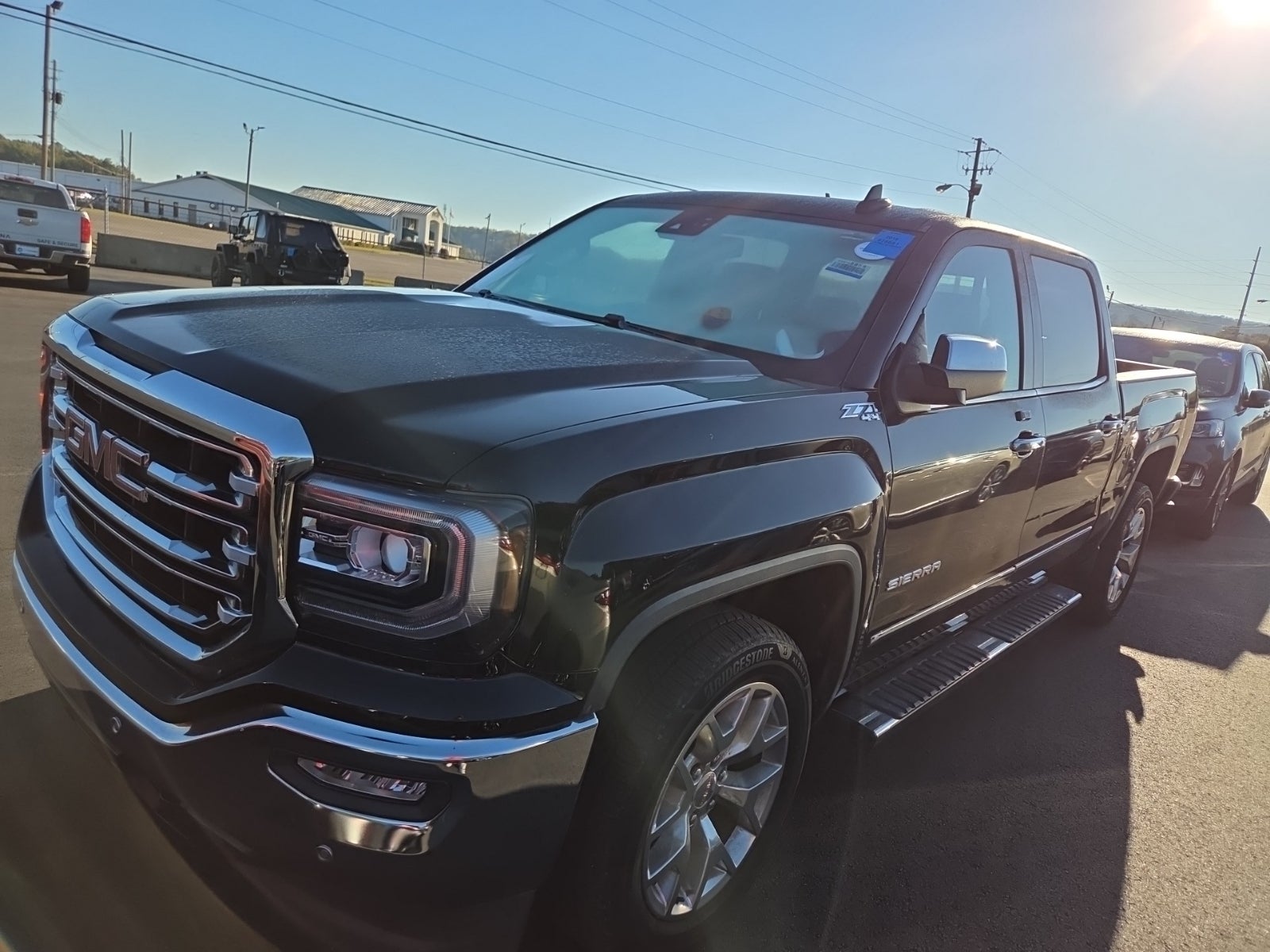2018 GMC Sierra 1500 4WD Crew Cab 143.5" SLT