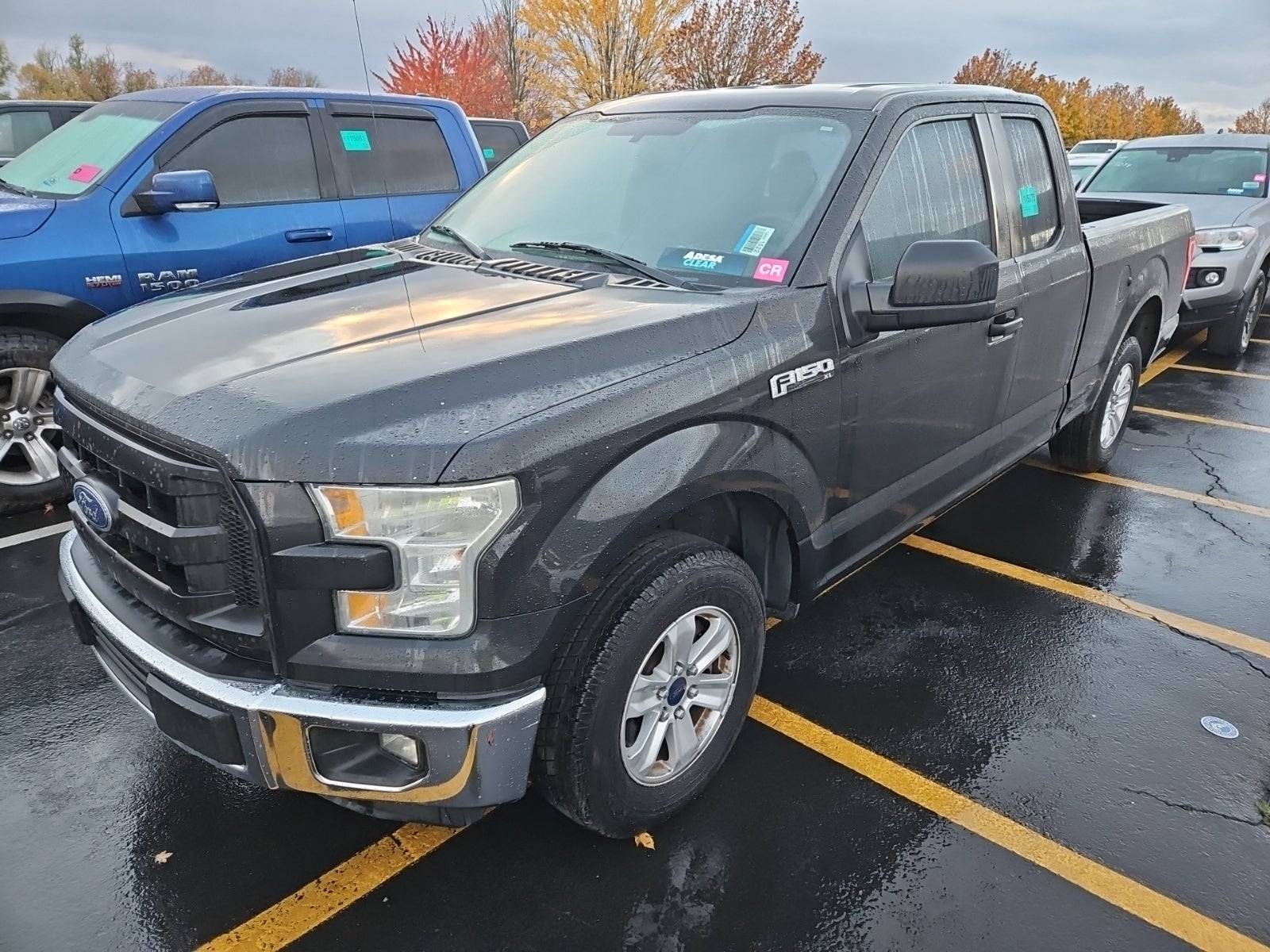 2015 Ford F-150 2WD Supercab 145" XL