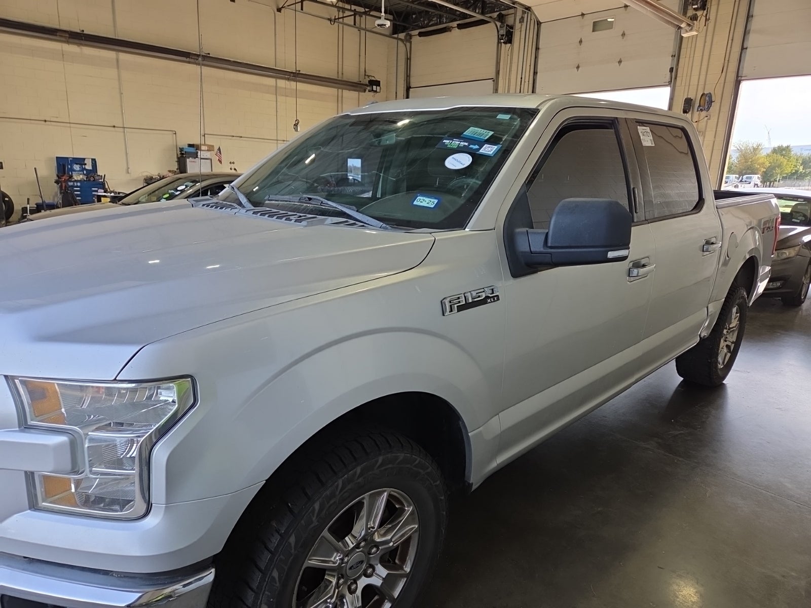 2015 Ford F-150 4WD Supercrew 145" XLT