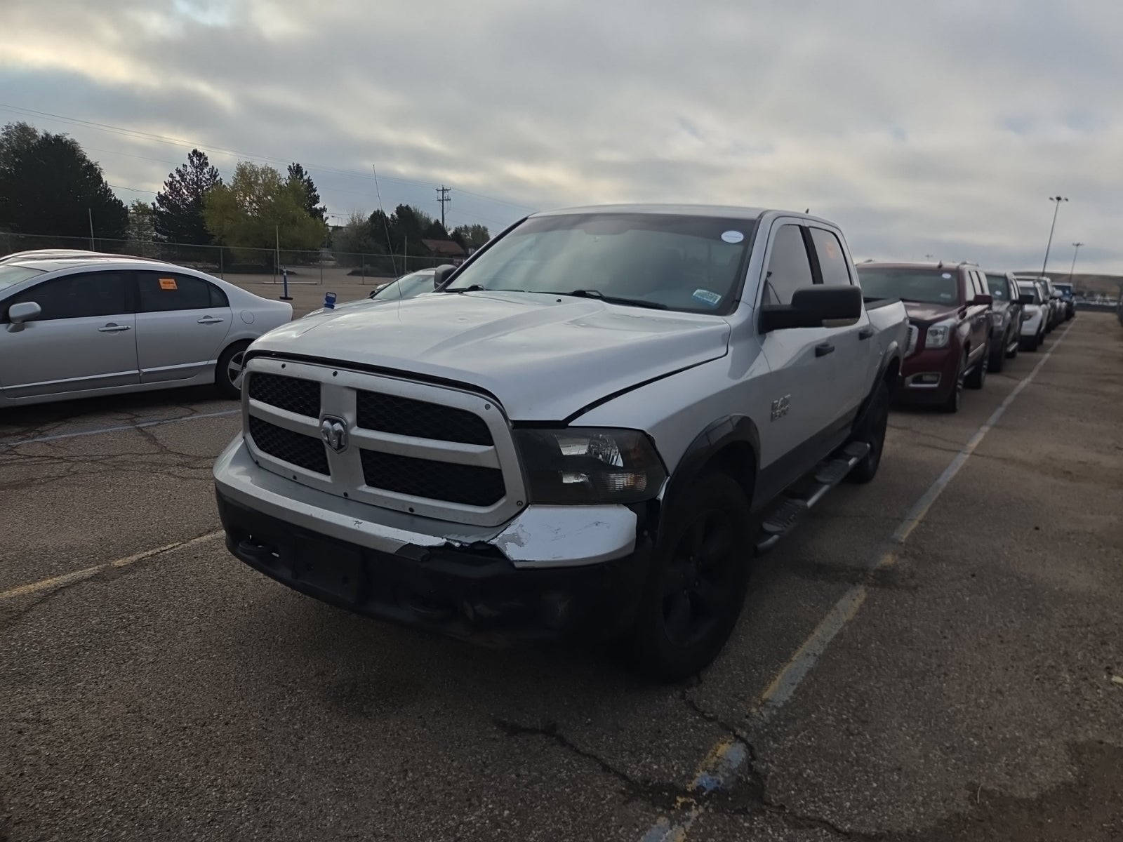 2016 Ram 1500 4WD Crew Cab 140.5" Outdoorsman
