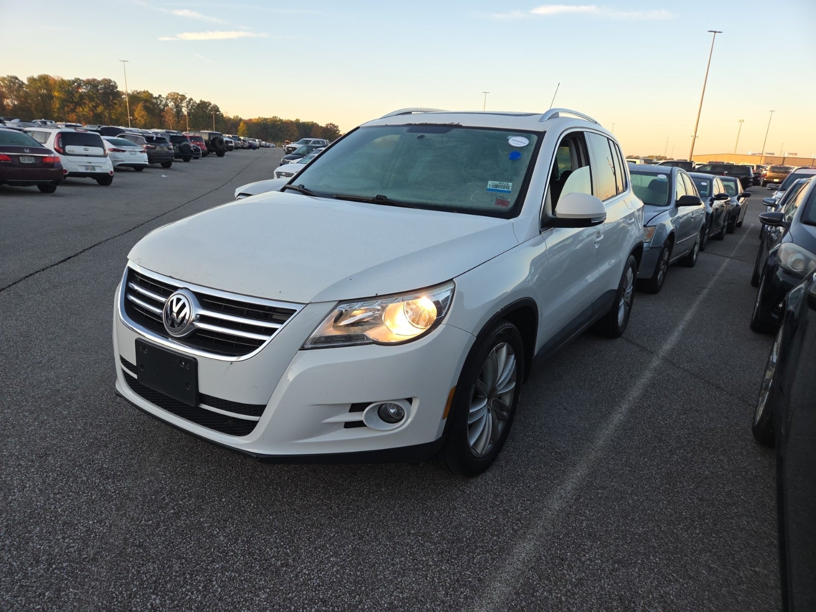 2011 Volkswagen Tiguan SE 4motion Wsunroof & Navi