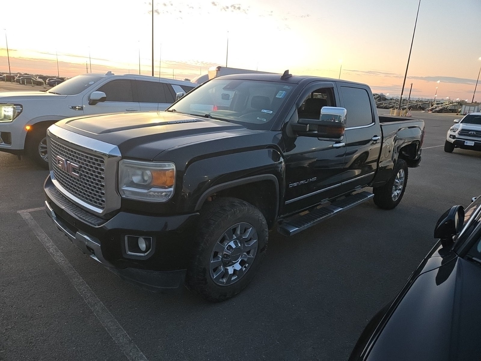 2016 GMC Sierra 2500HD 4WD Crew Cab 153.7" Denali