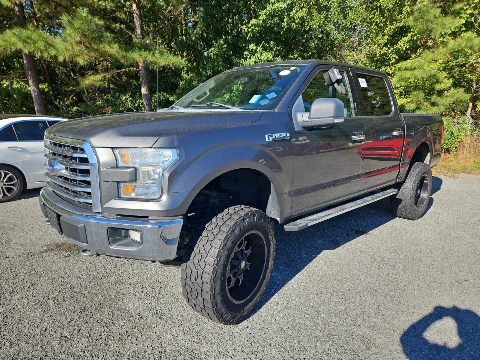 2015 Ford F-150 4WD Supercrew 145" XLT