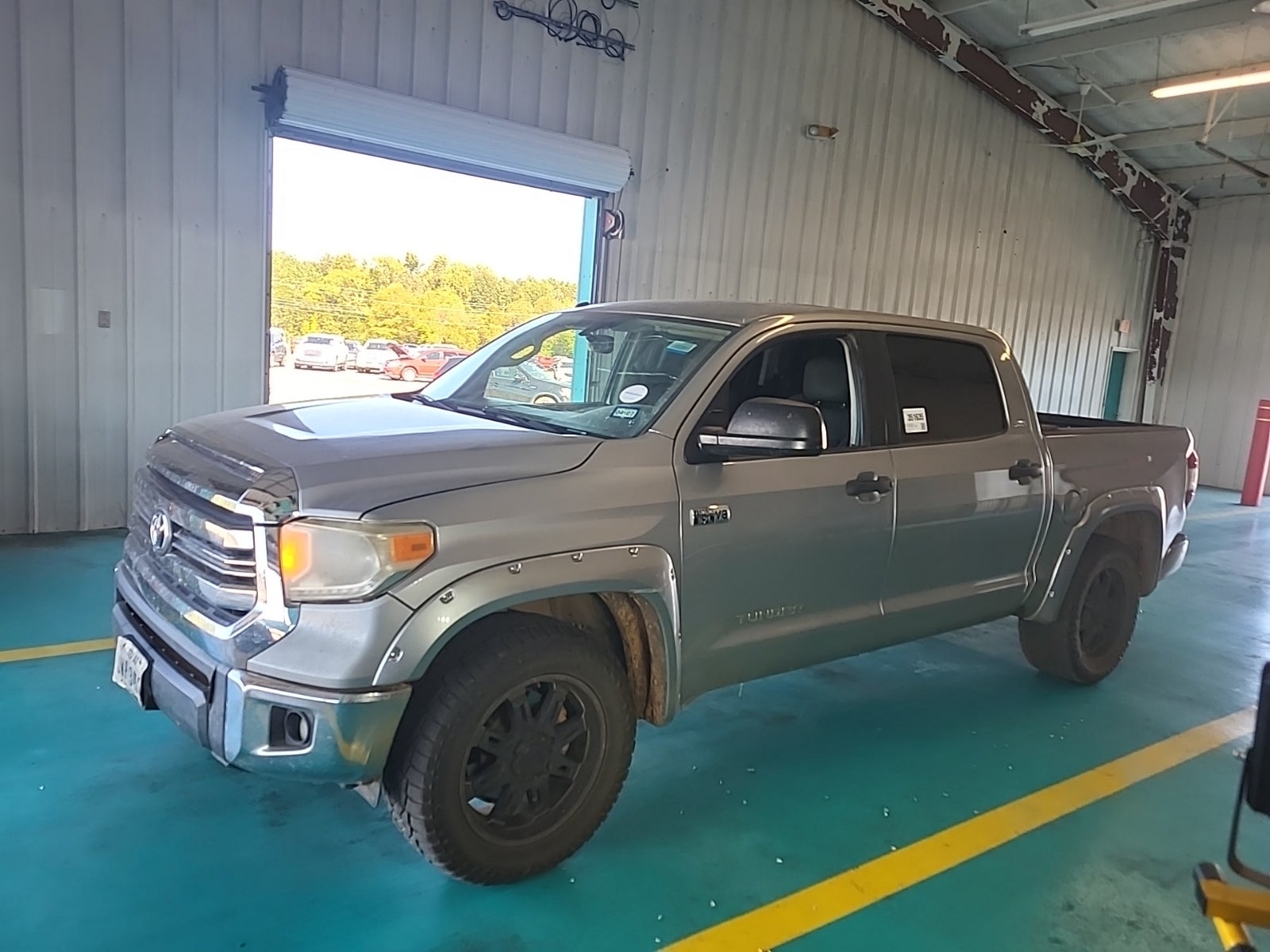 2015 Toyota Tundra Crewmax 5.7l FFV V8 6-SPD At SR5