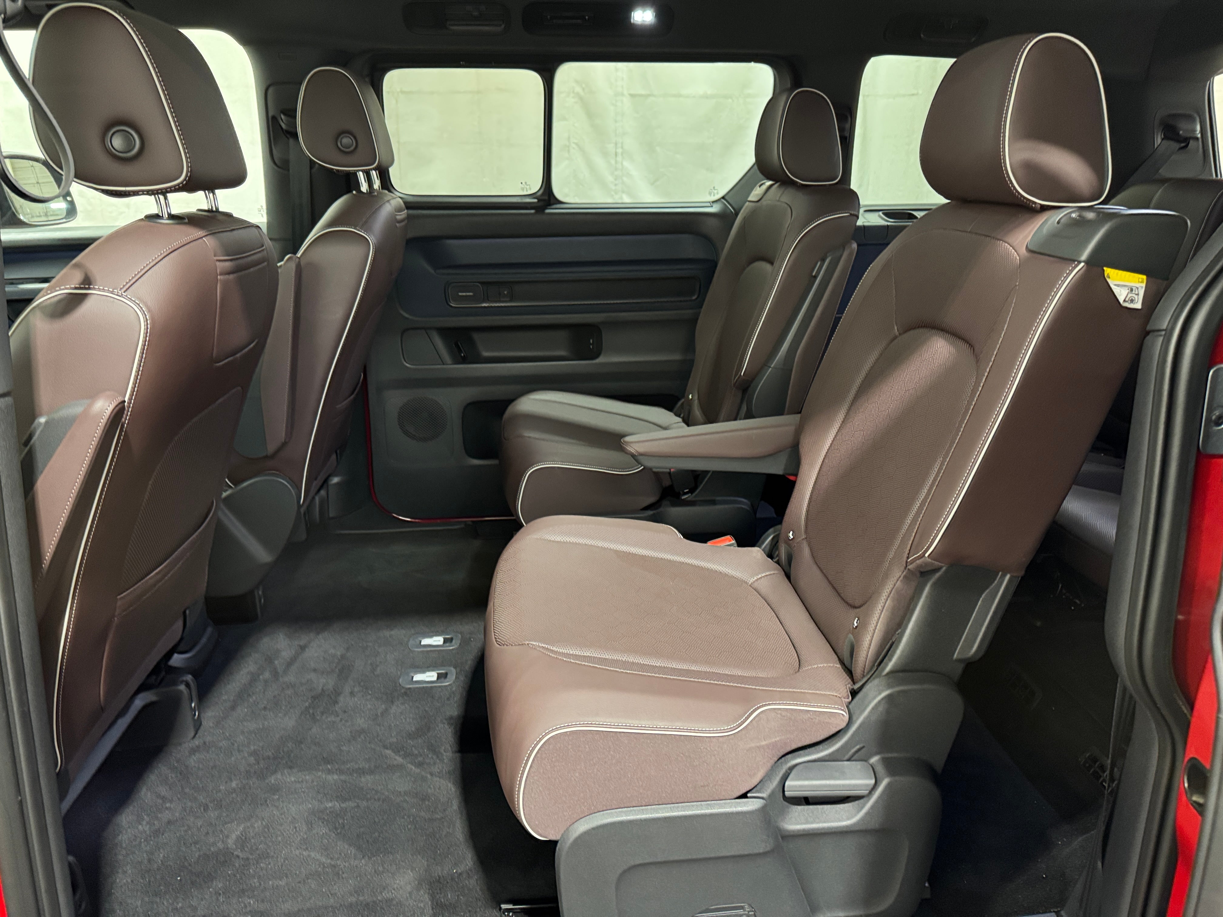 Used 2025 Volkswagen ID. Buzz PRO S PLus with VIN WVGNYVEB1SH039685 for sale in Auburn, WA