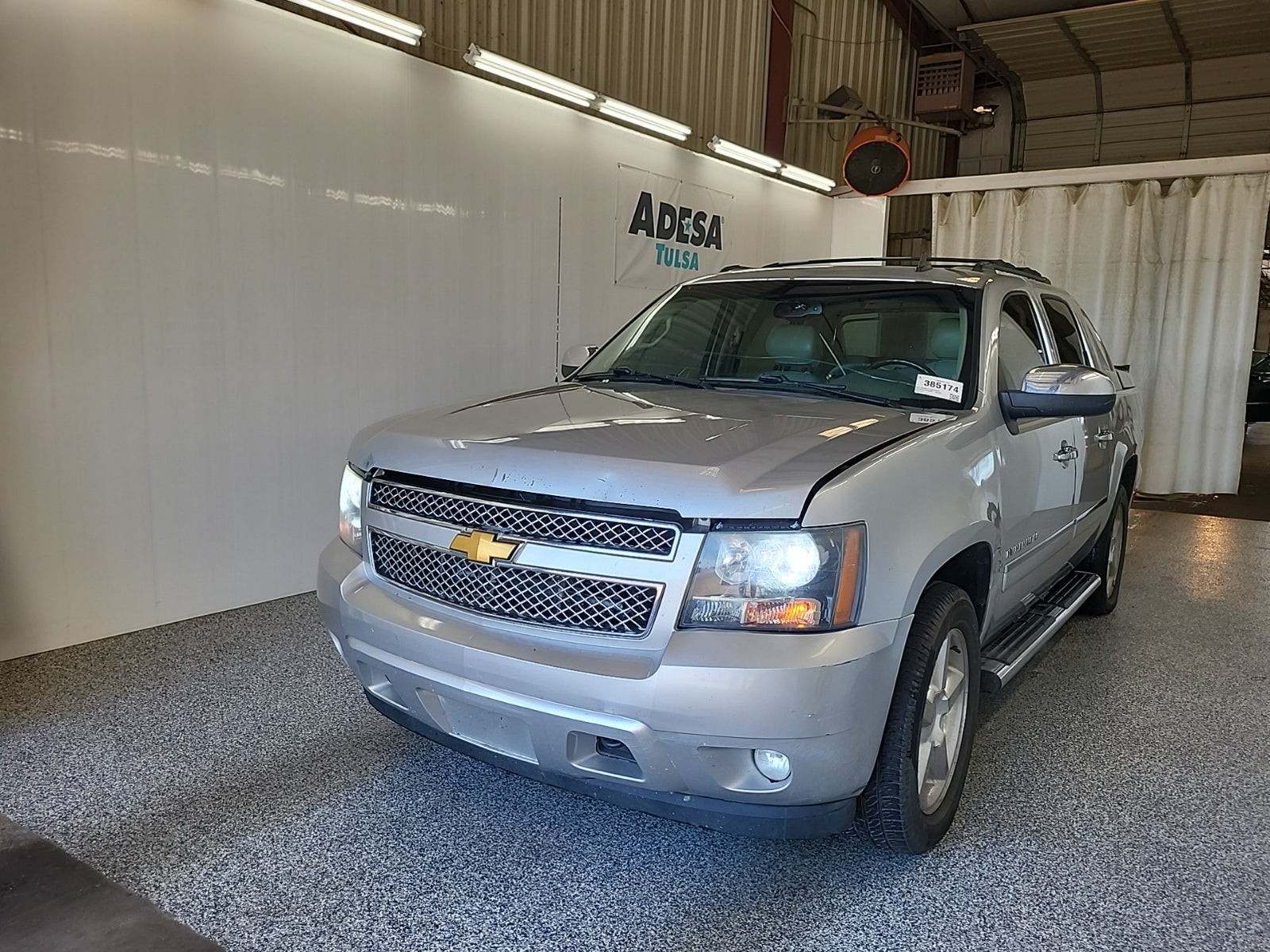 2013 Chevrolet Avalanche 4WD Crew Cab LTZ