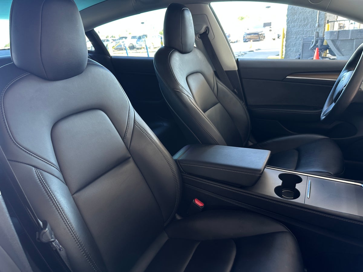 2023 Tesla Model 3 Performance in Midnight Silver Metallic — photo 2