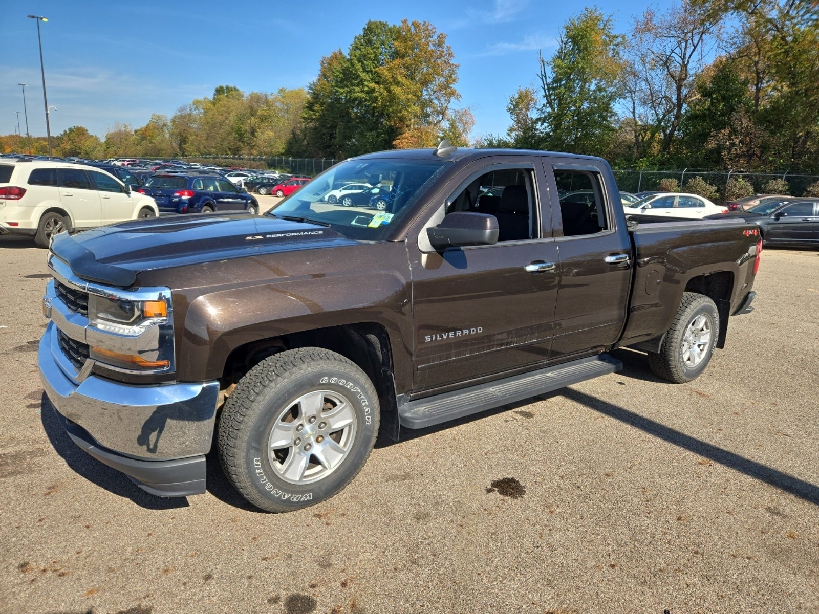 2018 Chevrolet Silverado 1500 4WD Double Cab 143.5" LT W/1lt