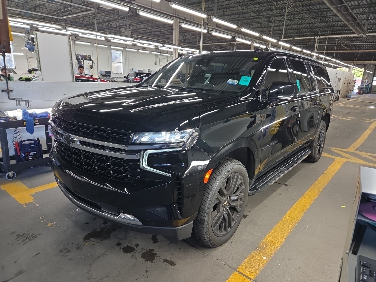 2023 Chevrolet Suburban LS