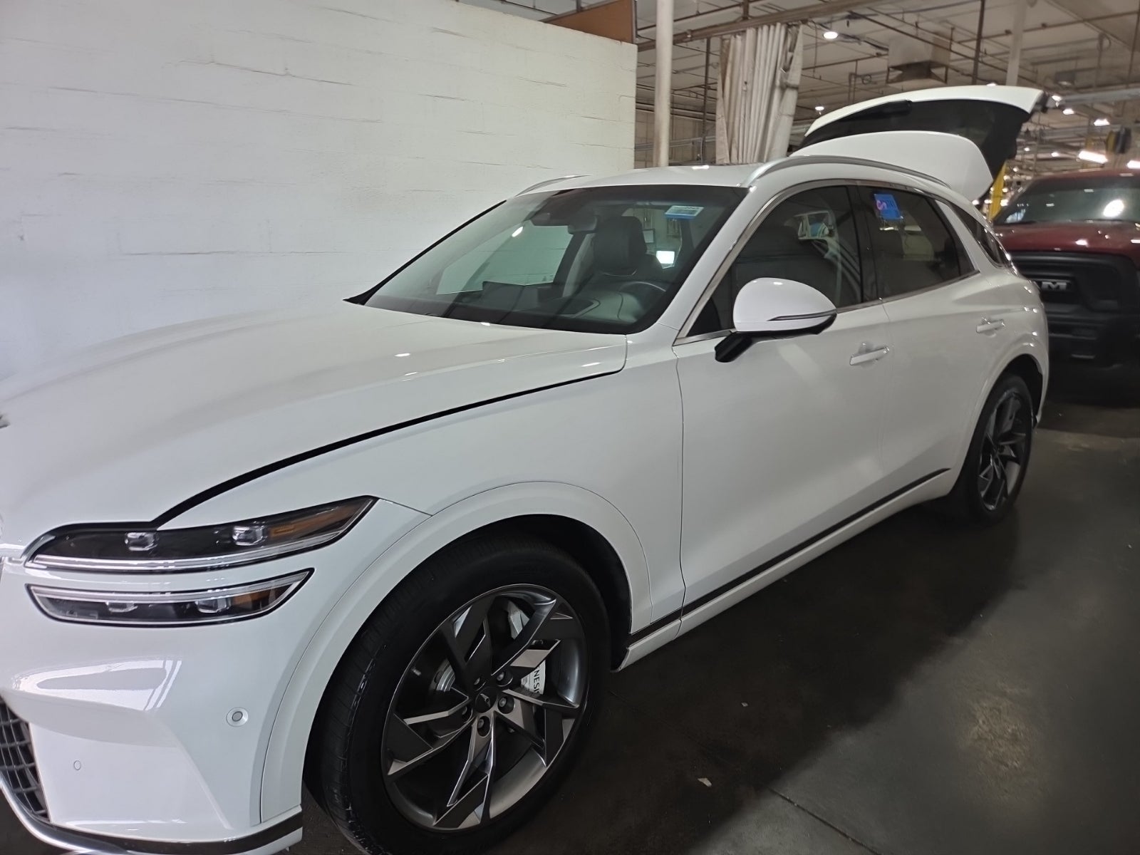 2024 Genesis Electrified GV70 Advanced