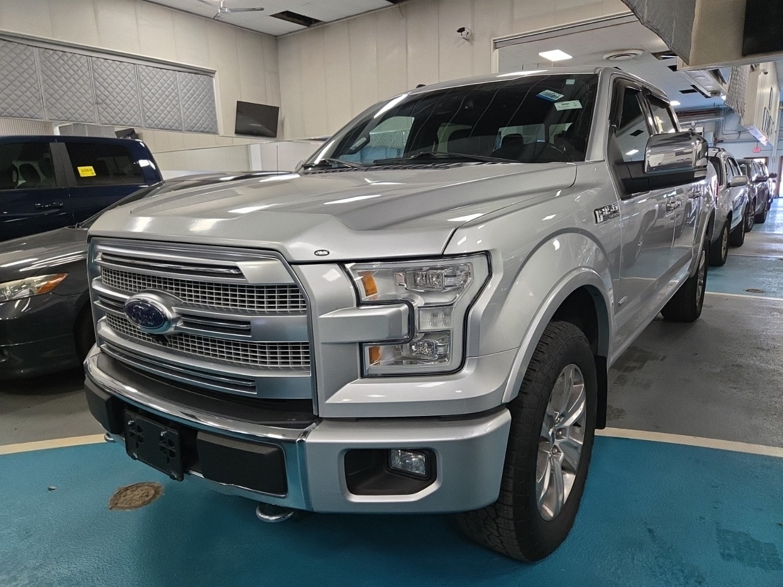 2017 Ford F-150 Platinum 4WD Supercrew 5.5' Box