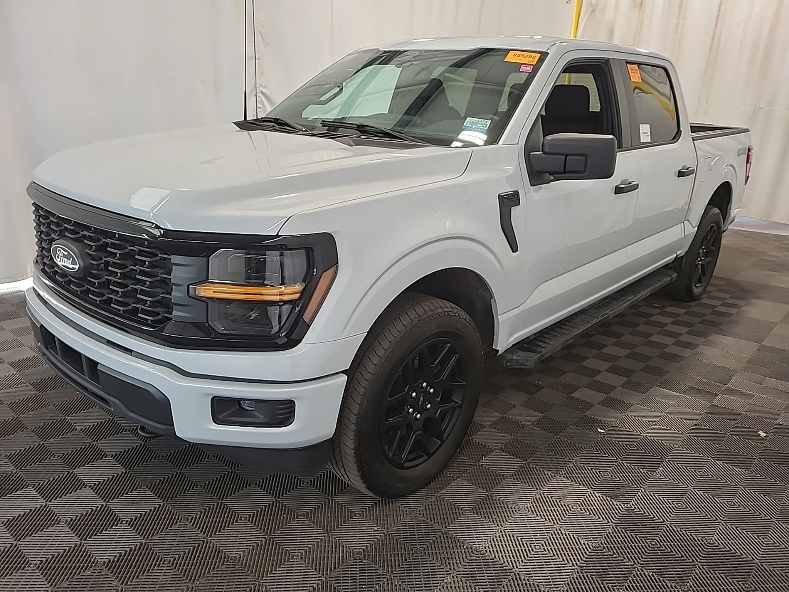 2025 Ford F-150 STX 4WD Supercrew 5.5' Box