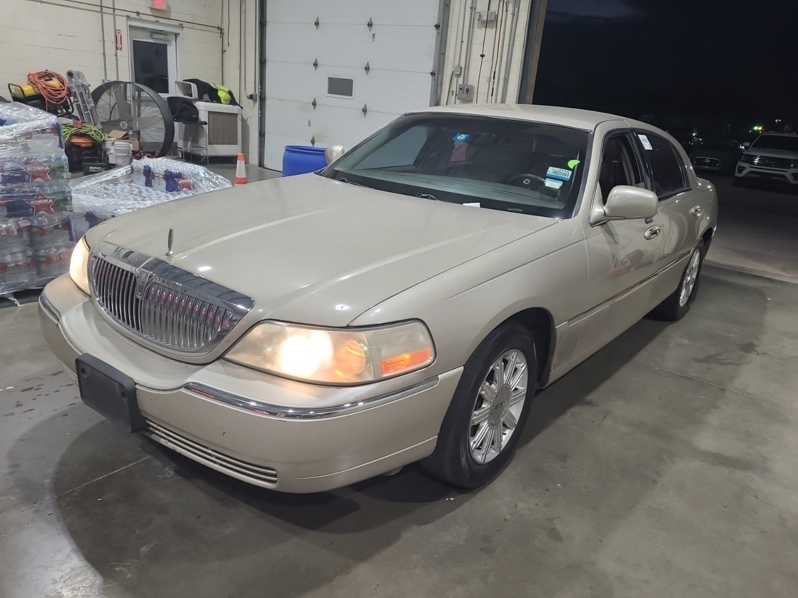 2005 Lincoln Town Car Signature