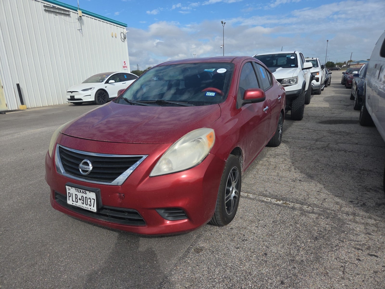 2013 Nissan Versa SV