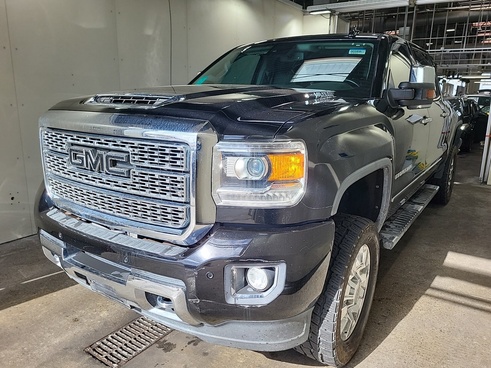 2018 GMC Sierra 2500HD 4WD Crew Cab 153.7" Denali