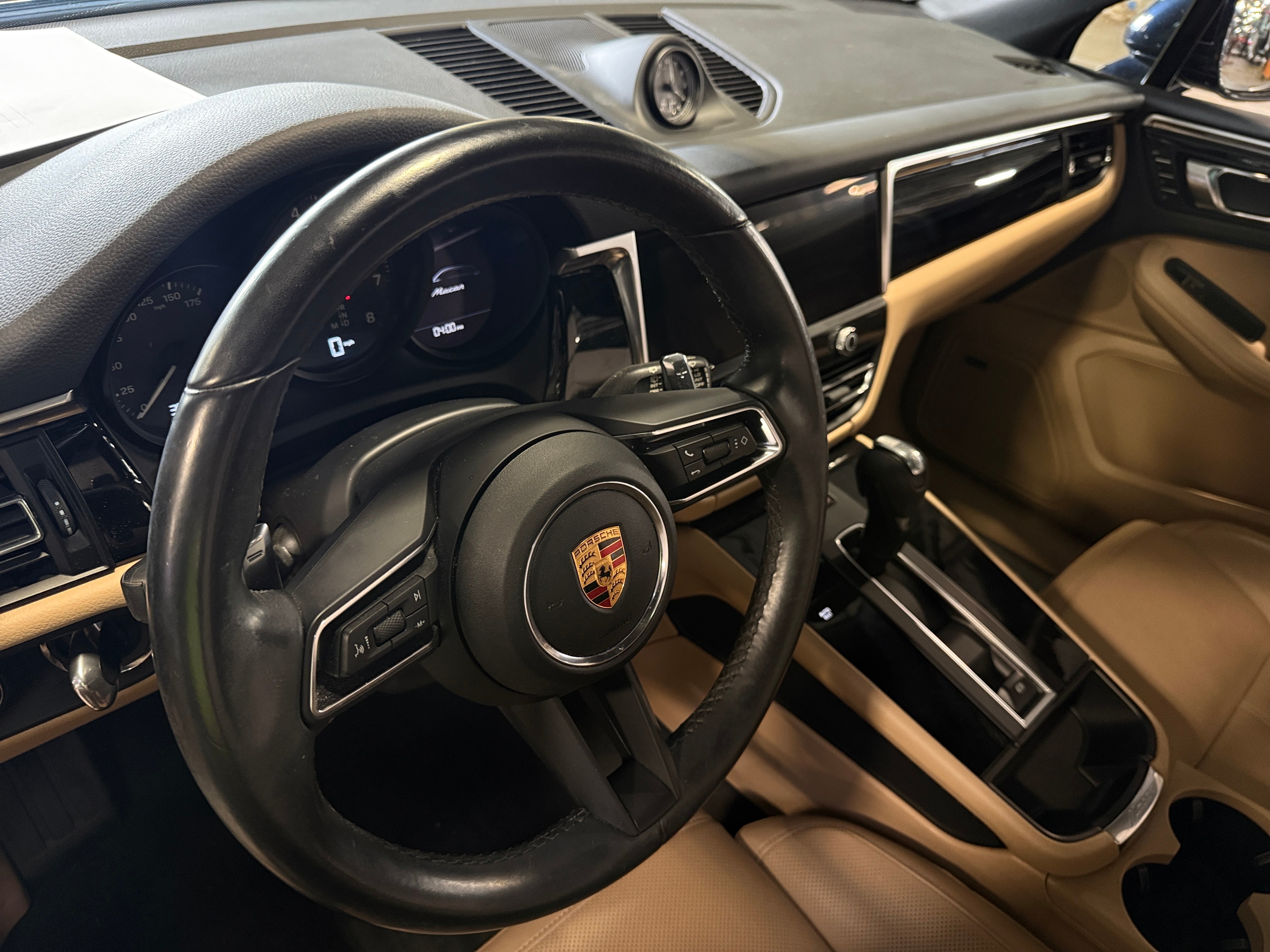 2022 Porsche Macan