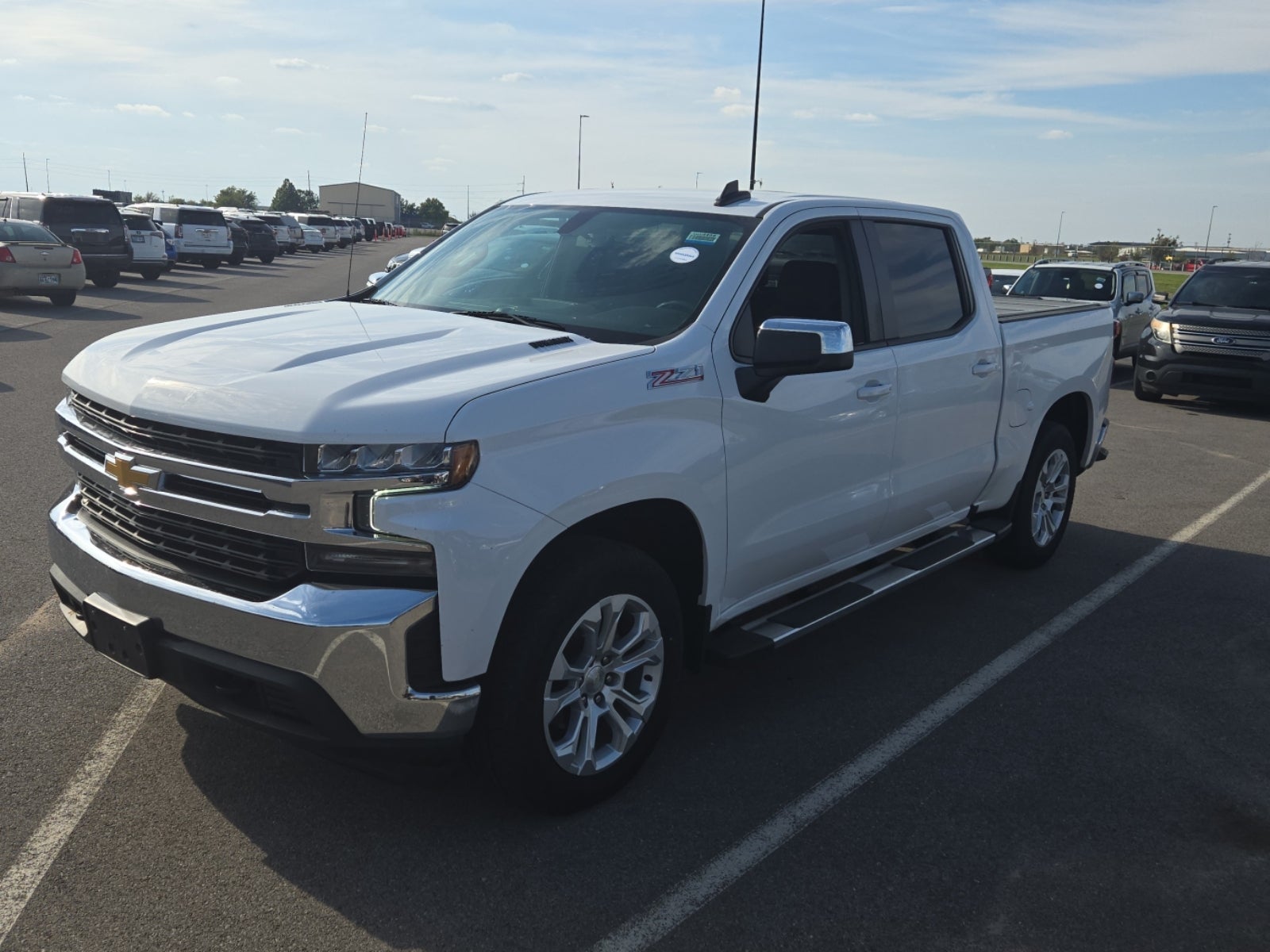2022 Chevrolet Silverado 1500 LTD 4WD Crew Cab 147" LT W/1lt