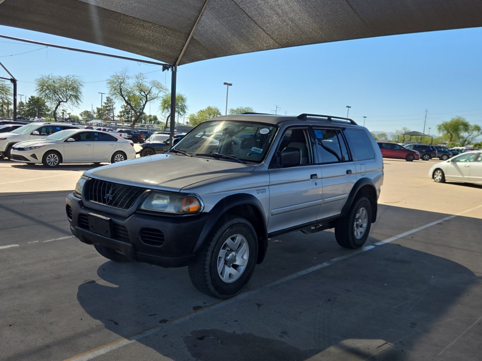 2003 Mitsubishi Montero Sport XLS
