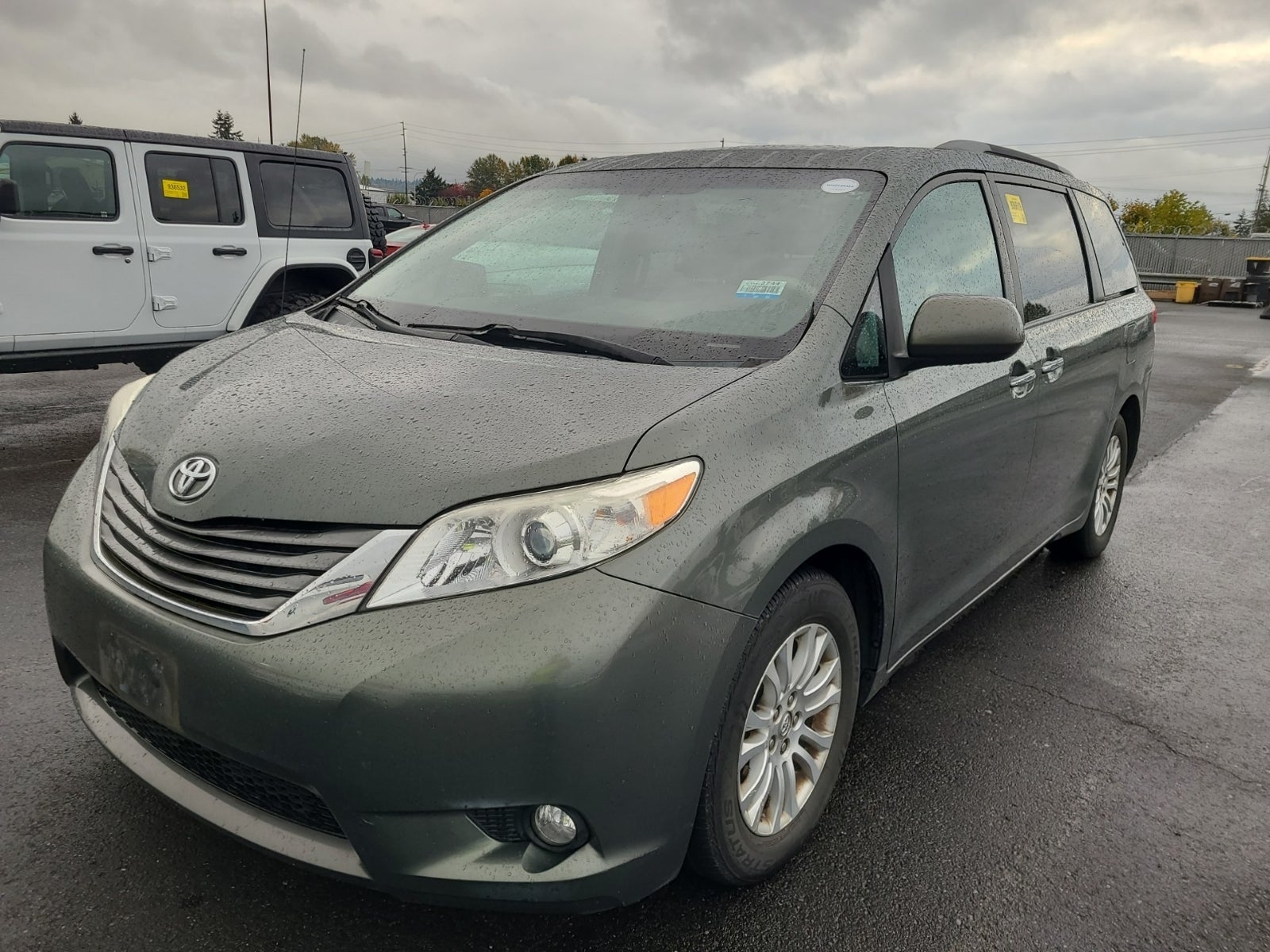 2013 Toyota Sienna XLE