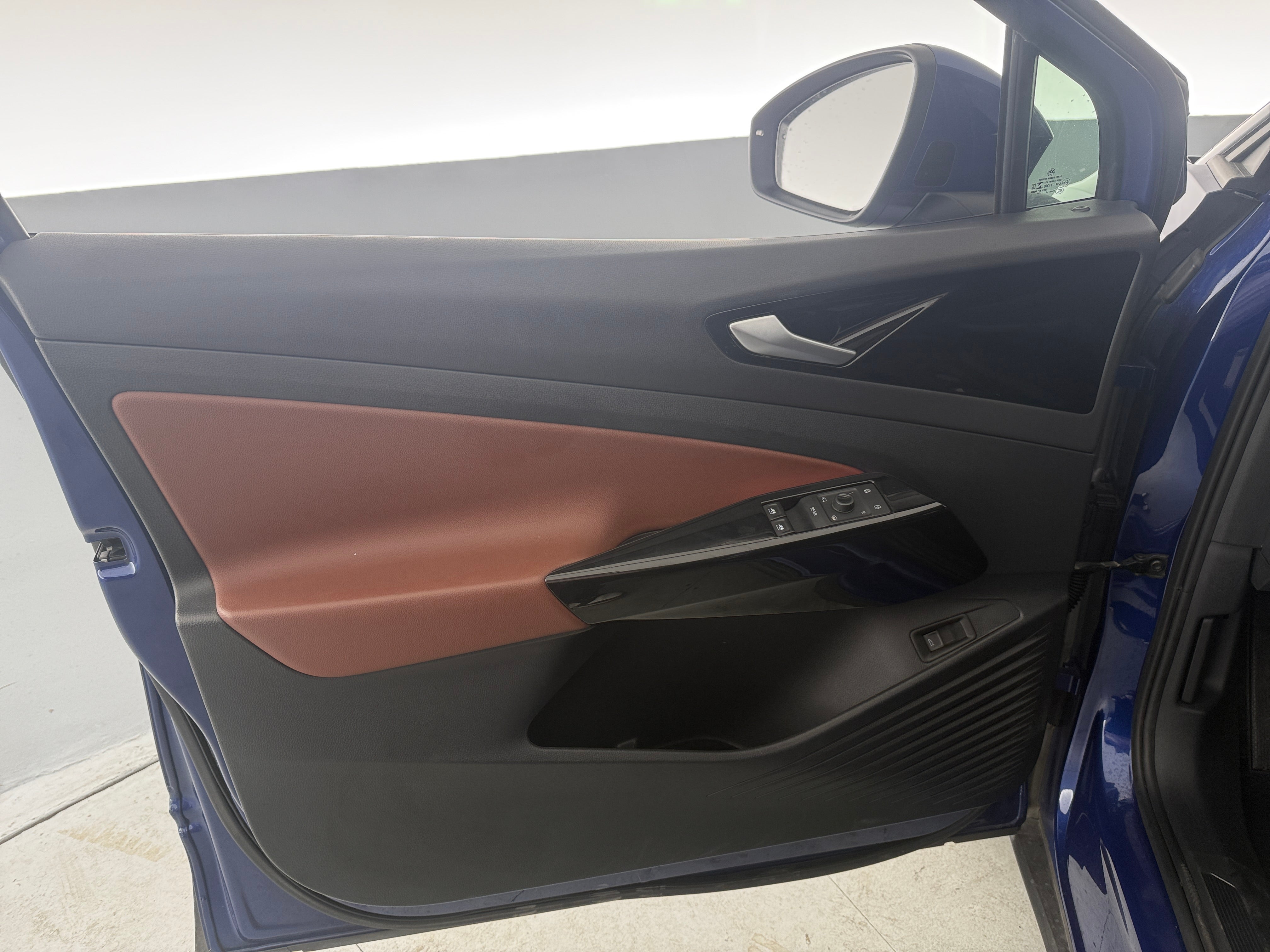 Used 2021 Volkswagen ID.4 PRO S with VIN WVGKMPE29MP056902 for sale in Auburn, WA