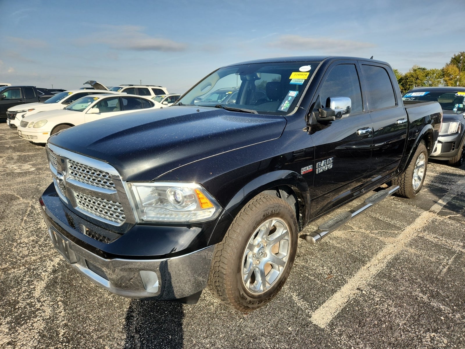 2015 Ram 1500 4WD Crew Cab 140.5" Laramie