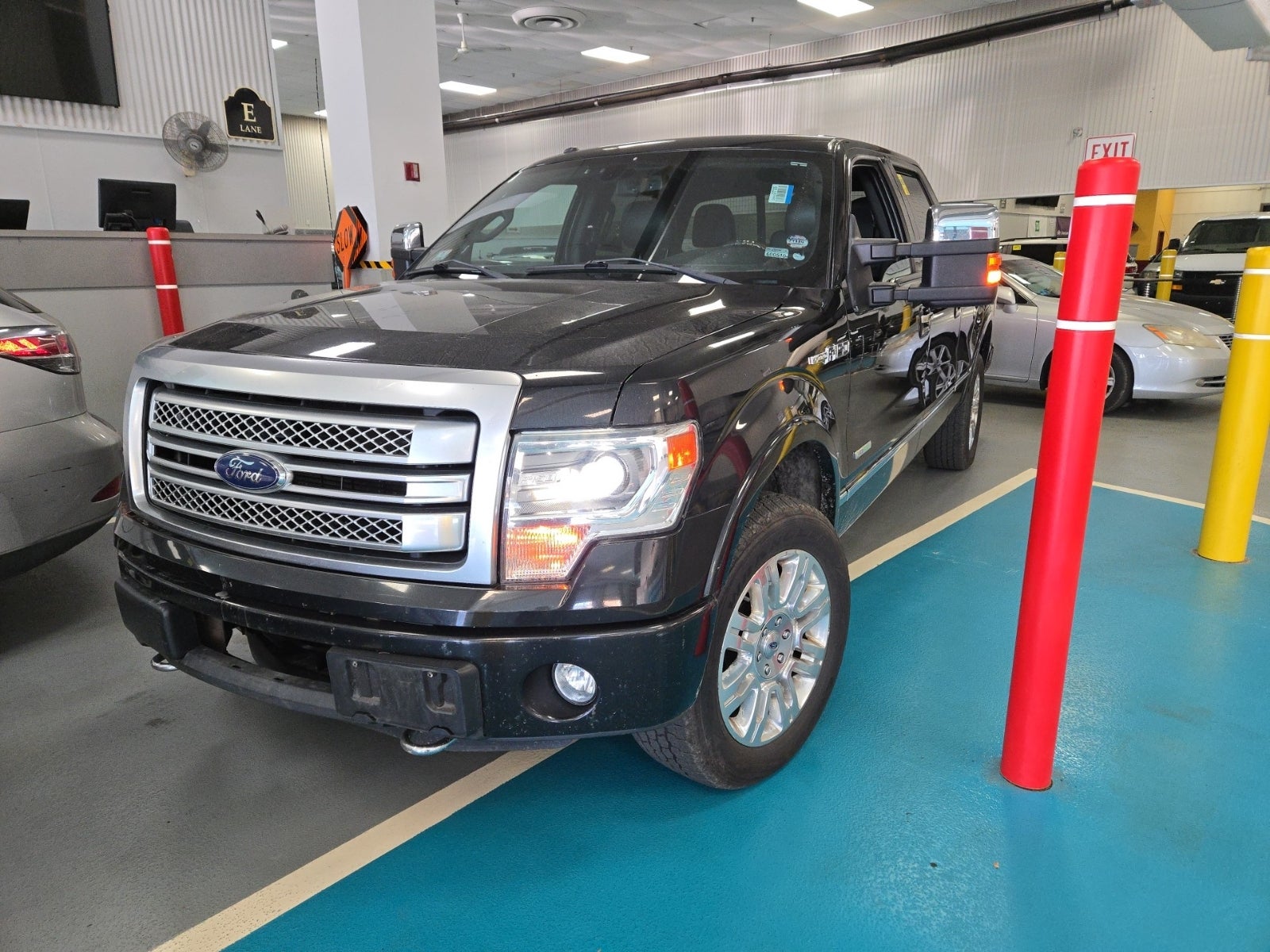 2013 Ford F-150 4WD Supercrew 157" Platinum