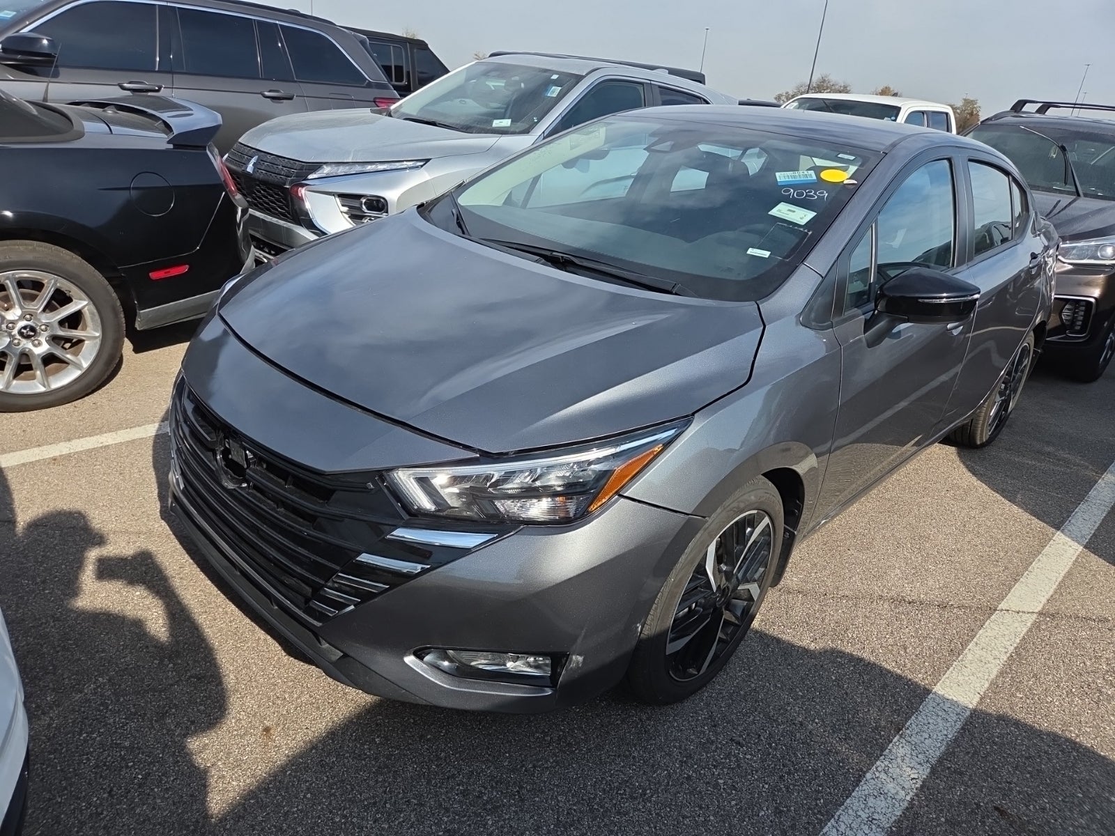 2025 Nissan Versa SR
